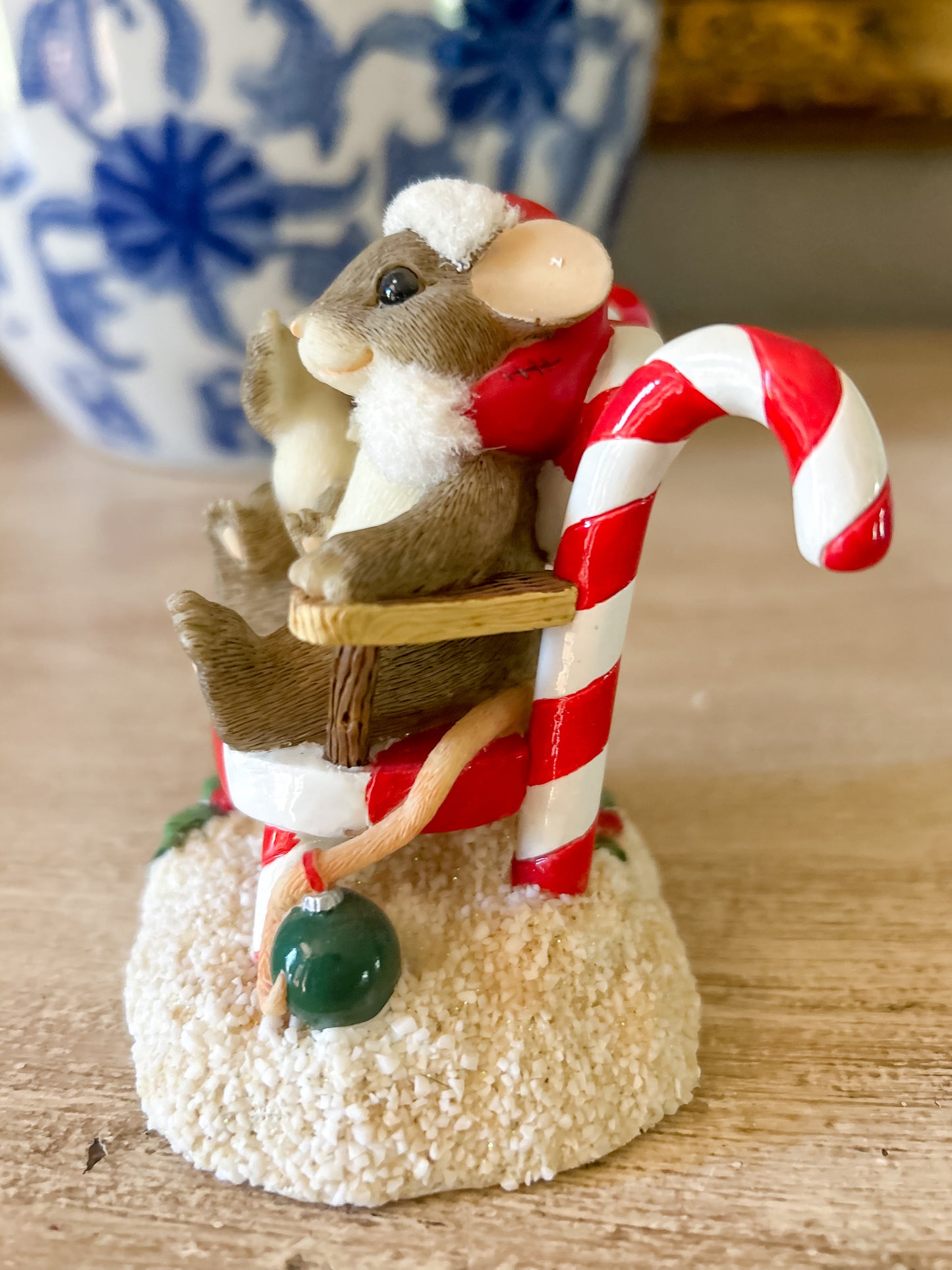 Charming Tails Figurine "Secrets for Santa”