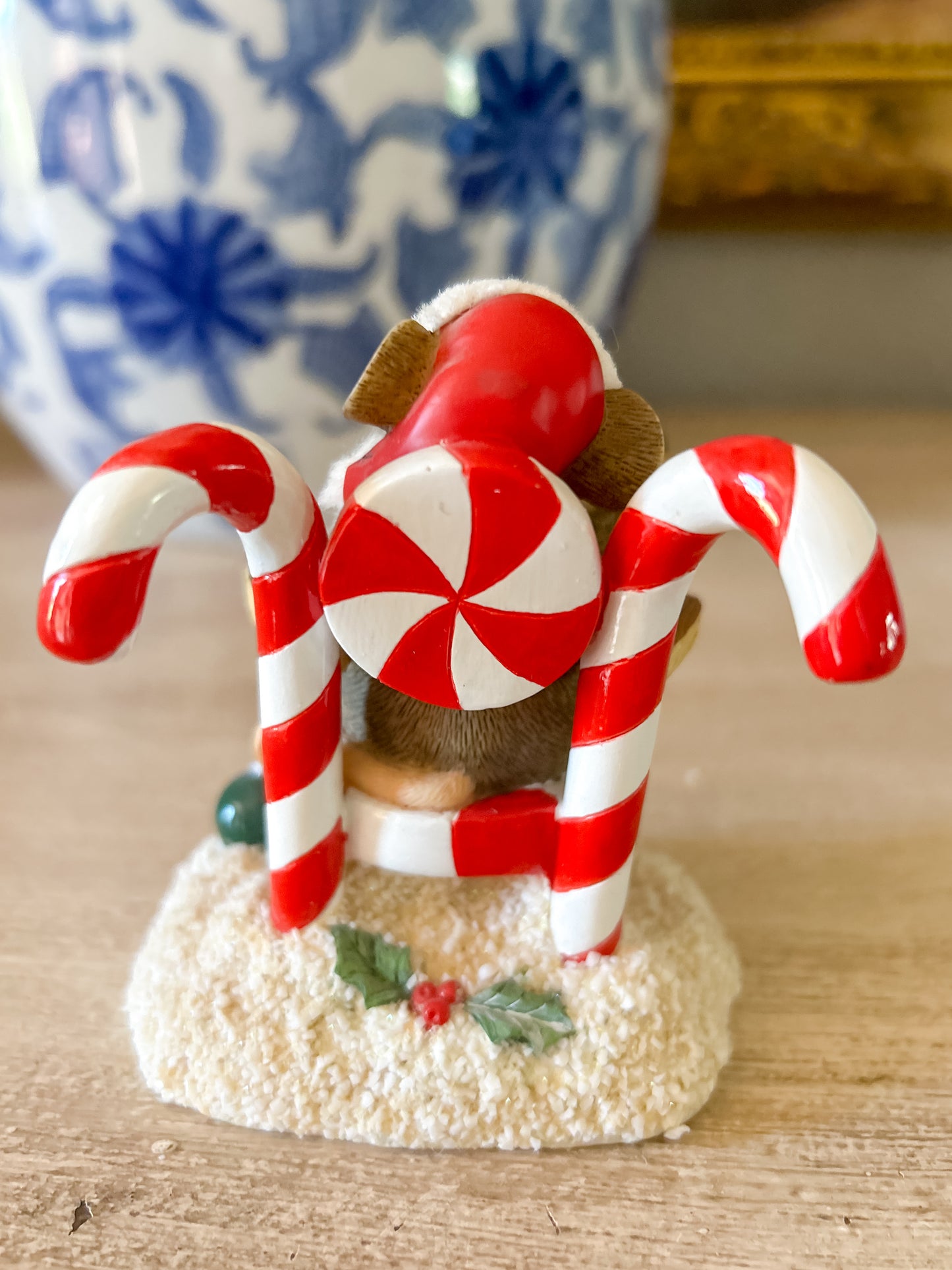 Charming Tails Figurine "Secrets for Santa”