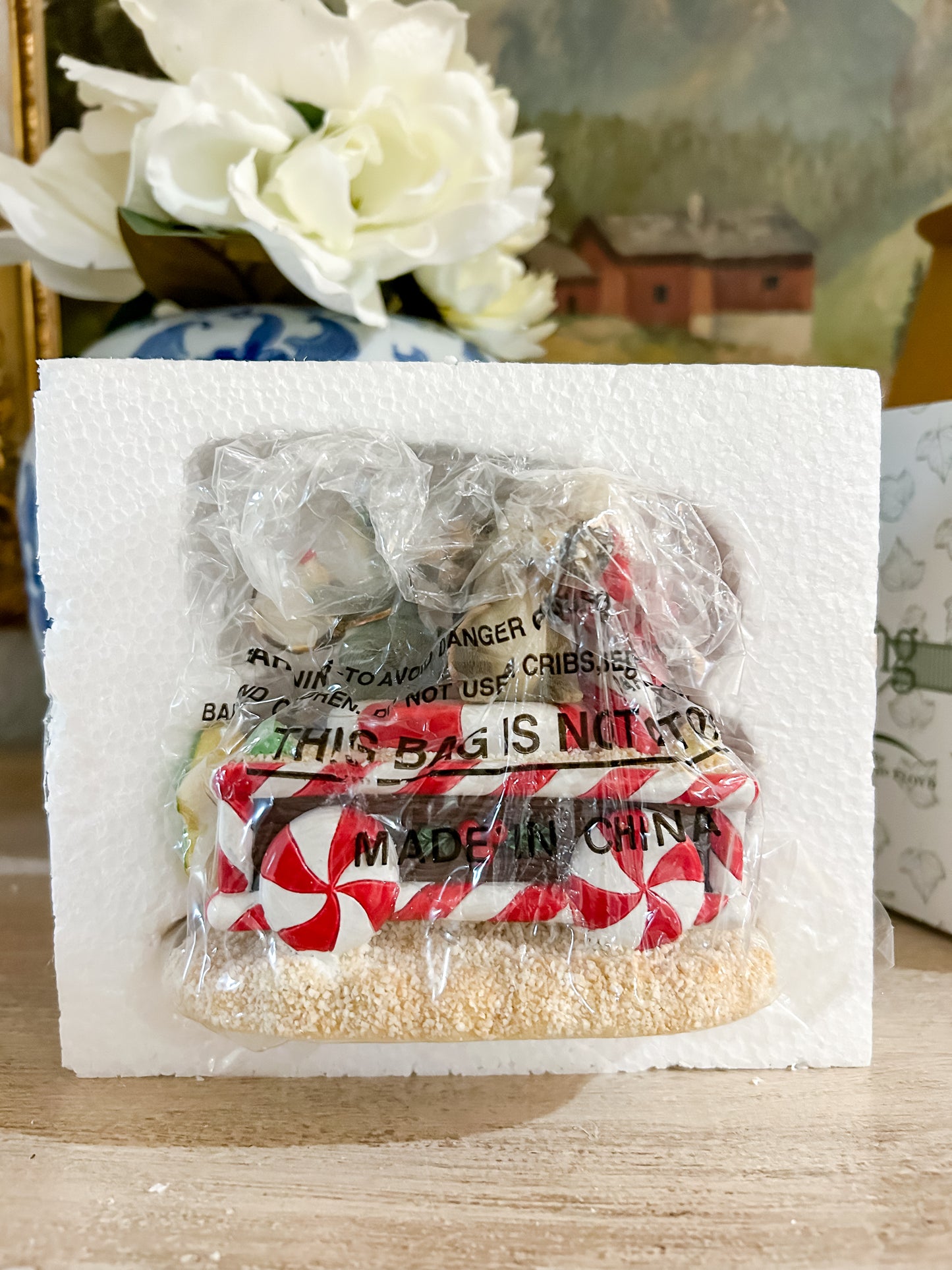 Charming Tails Figurine "Sugar Time Band Float"