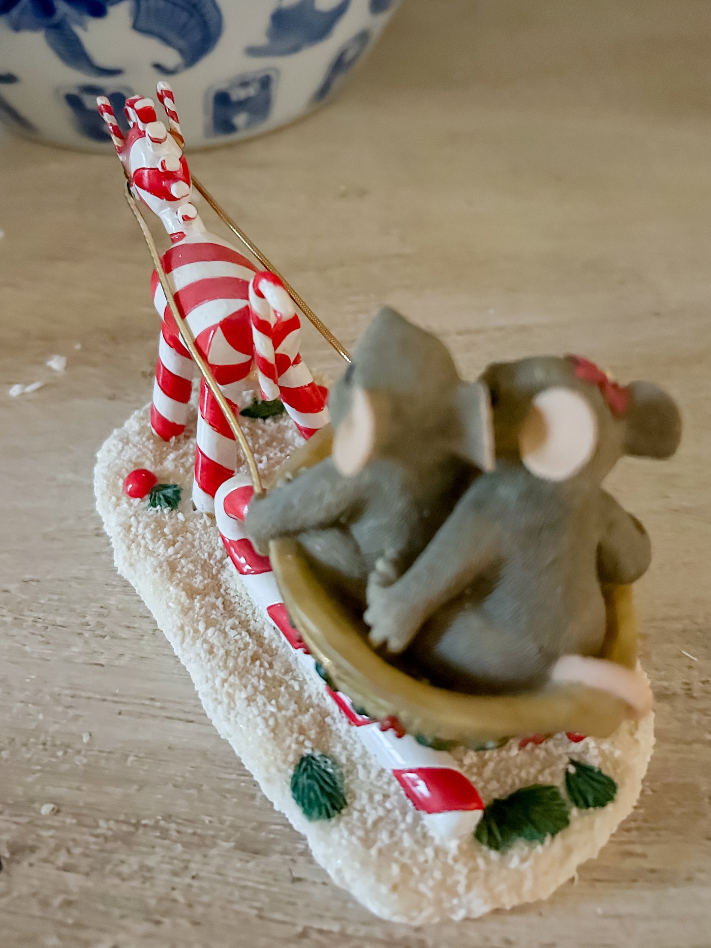 Charming Tails Figurine "Sleigh Ride Sweeties" LIMITED