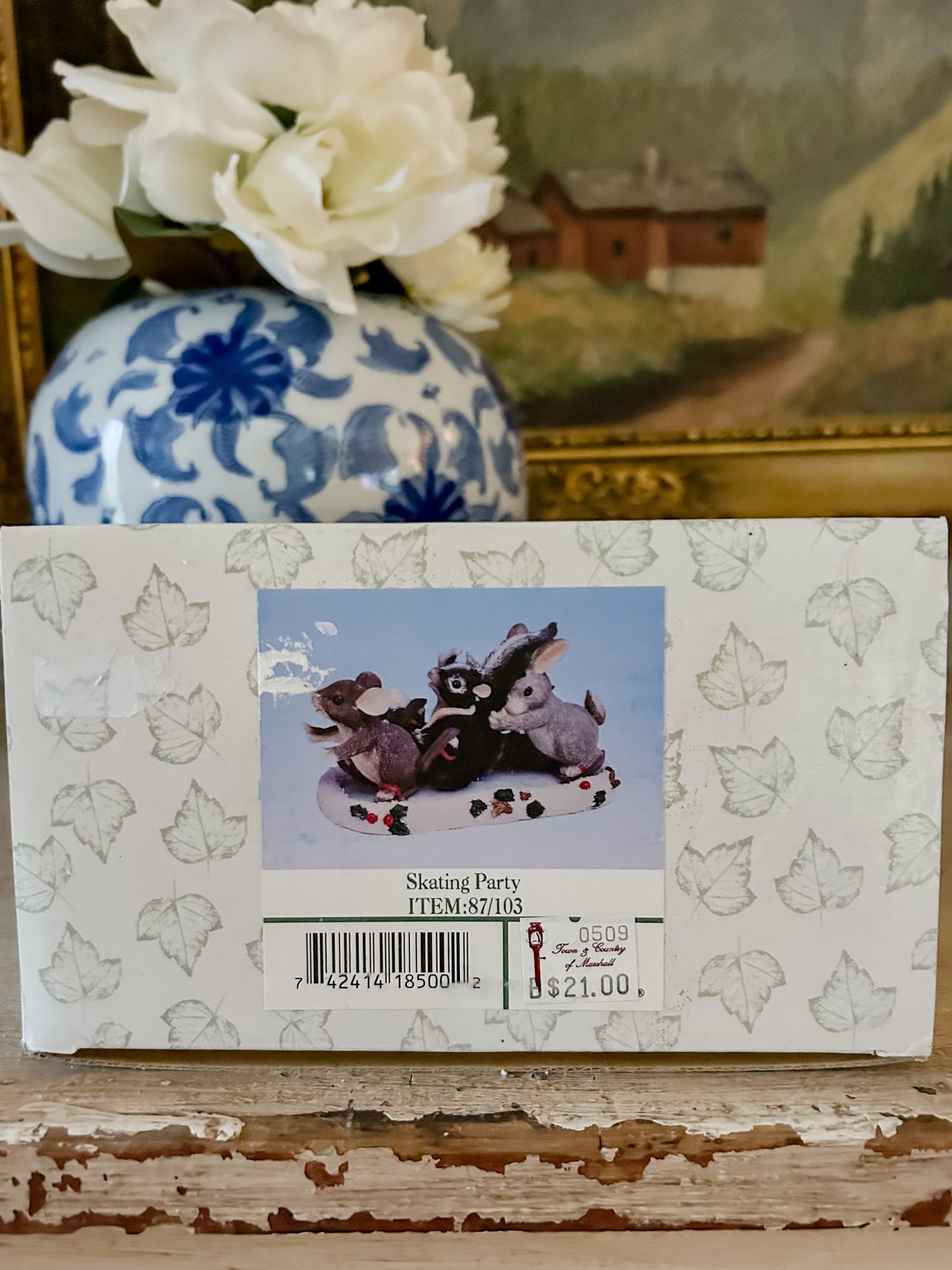 Charming Tails Figurine "Skating Party"