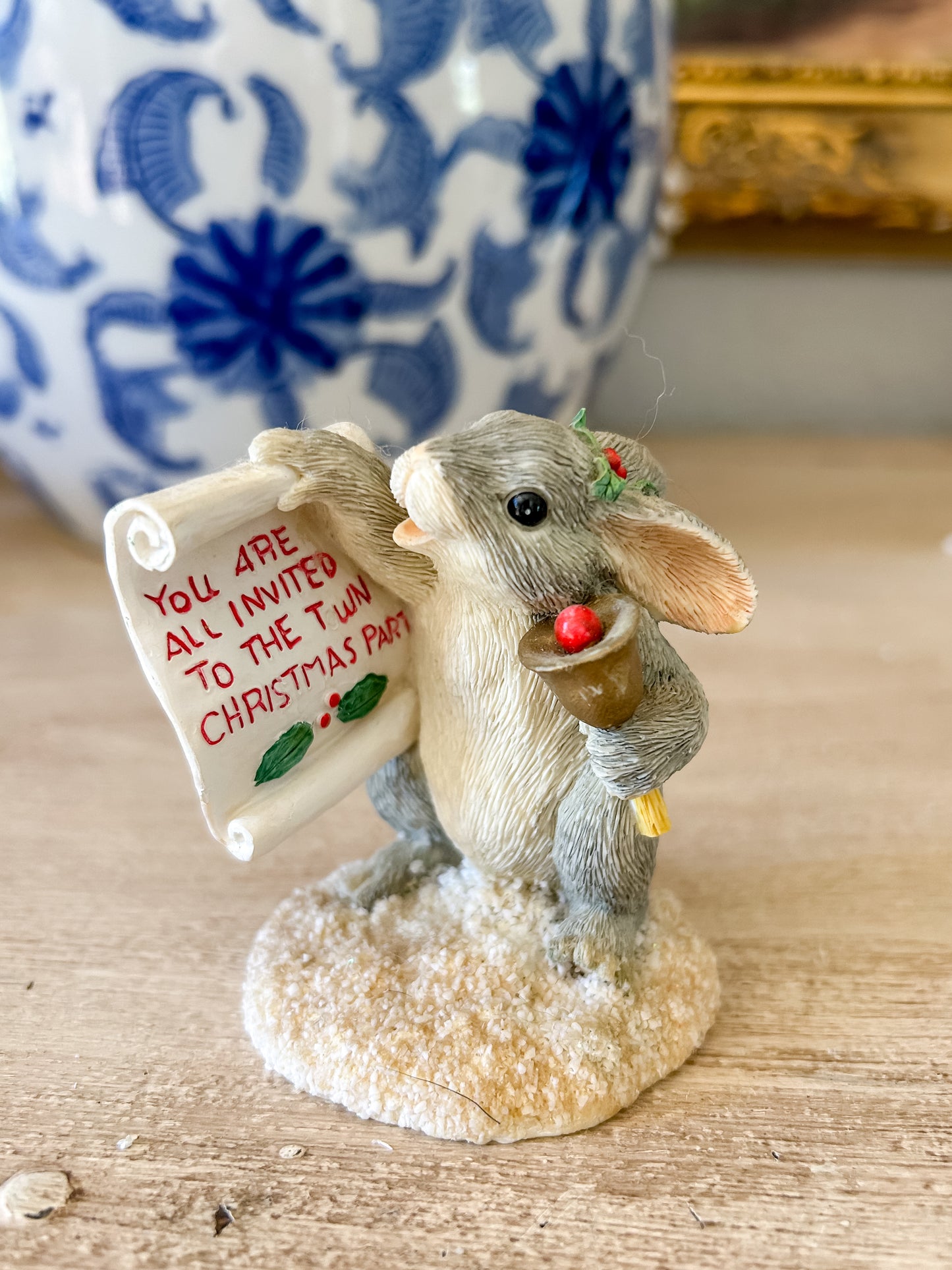 Charming Tails Figurine "Town Crier"