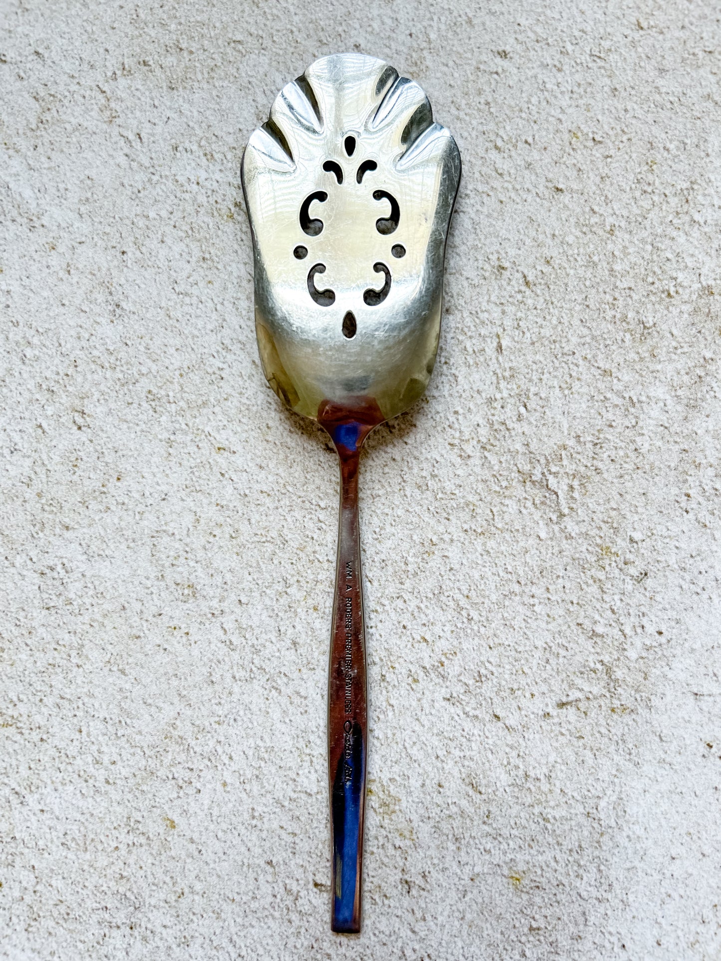 Oneida Spanada Pastry Server