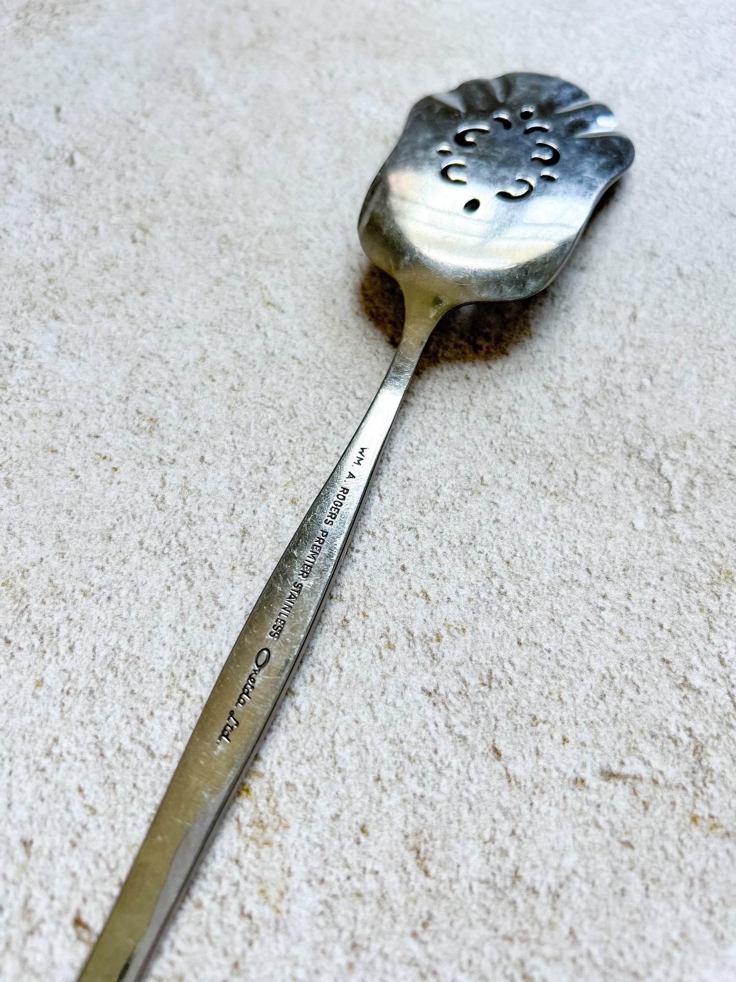 Oneida Spanada Pastry Server