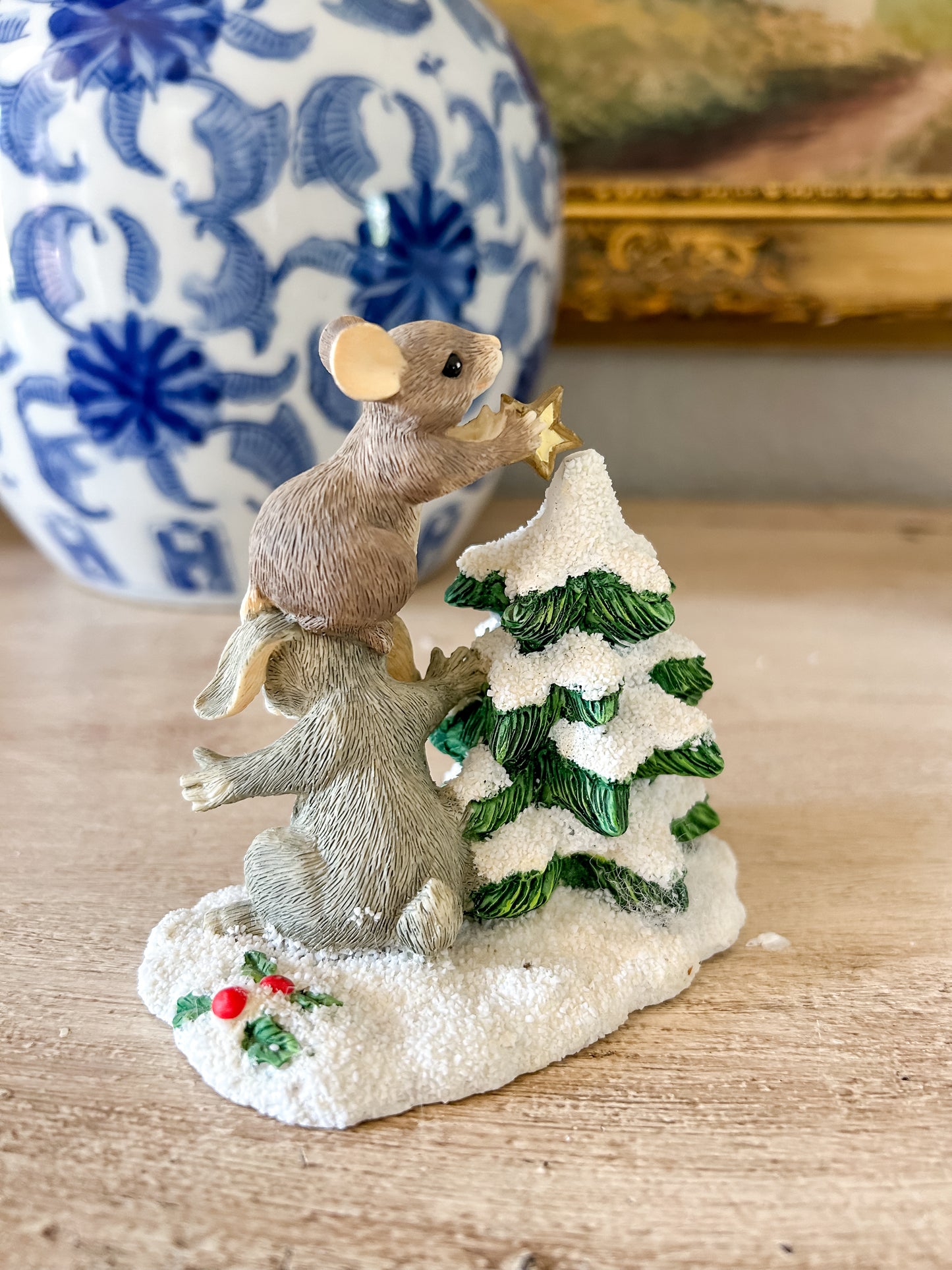 Charming Tails Figurine "Teamwork Helps"