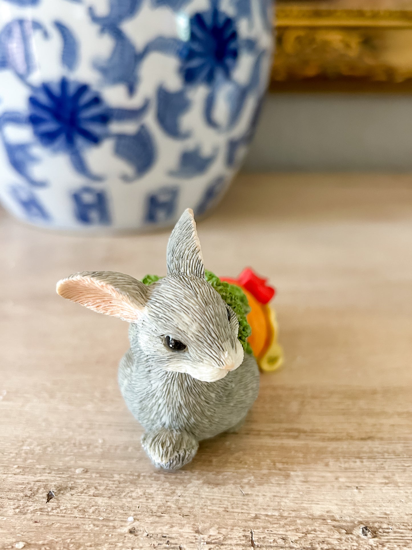 Charming Tails Figurine "Snack for the Reindeer"