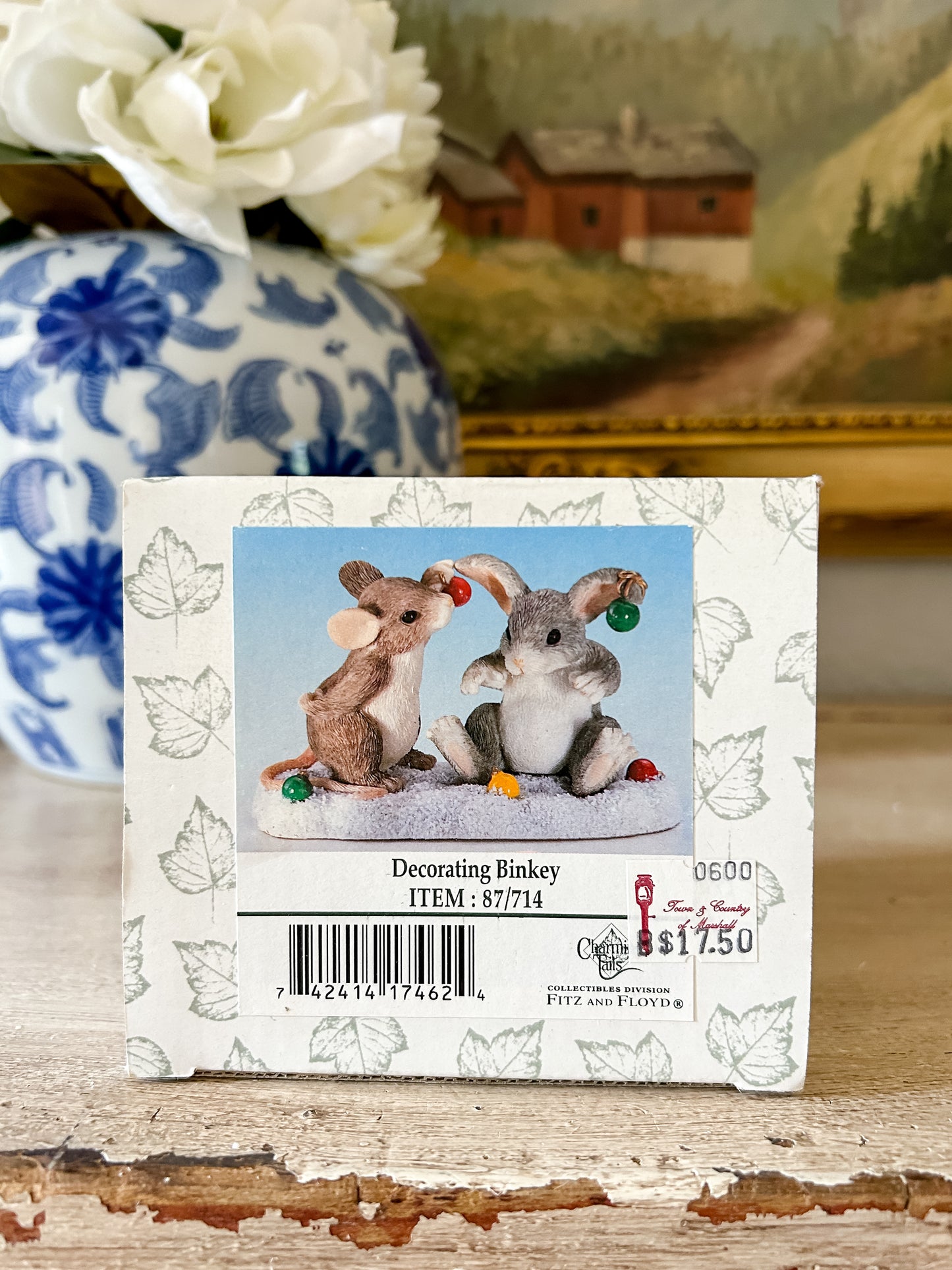 Charming Tails Figurine "Decorating Binkey"
