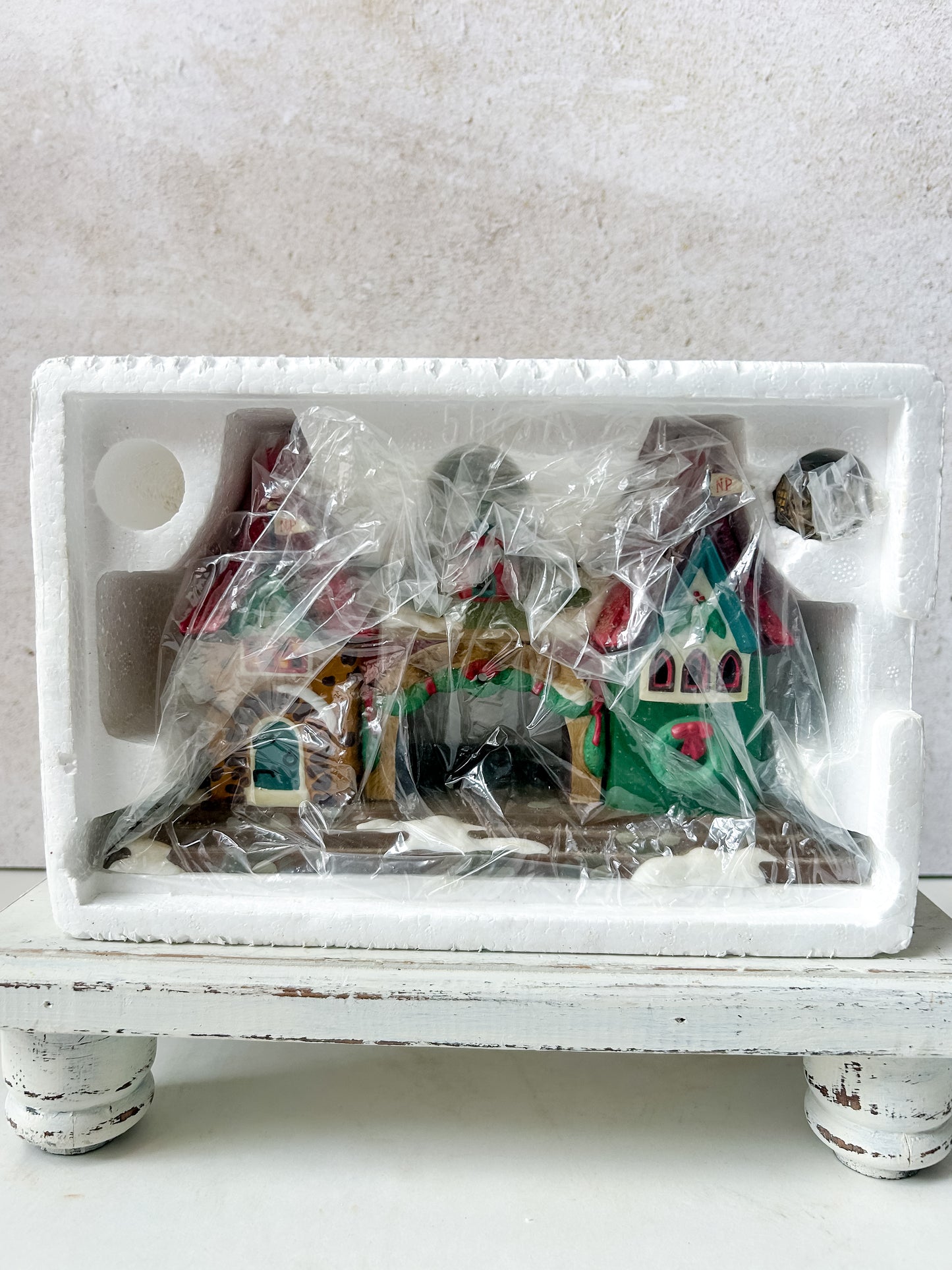 Dept 56 North Pole Series "Welcome to Elf Land" Gate