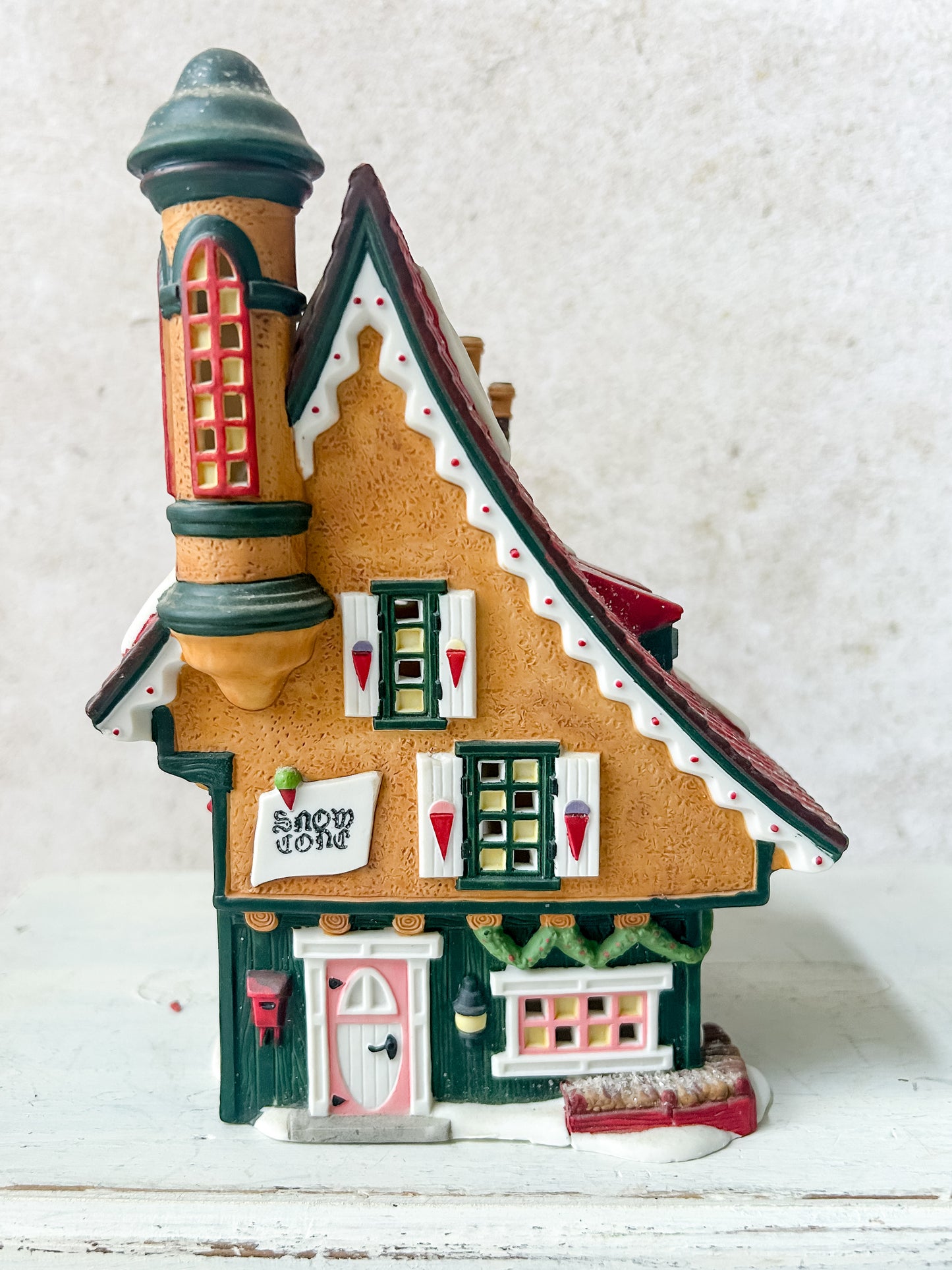Dept 56 North Pole Series "Elfin Snow Cone Works"