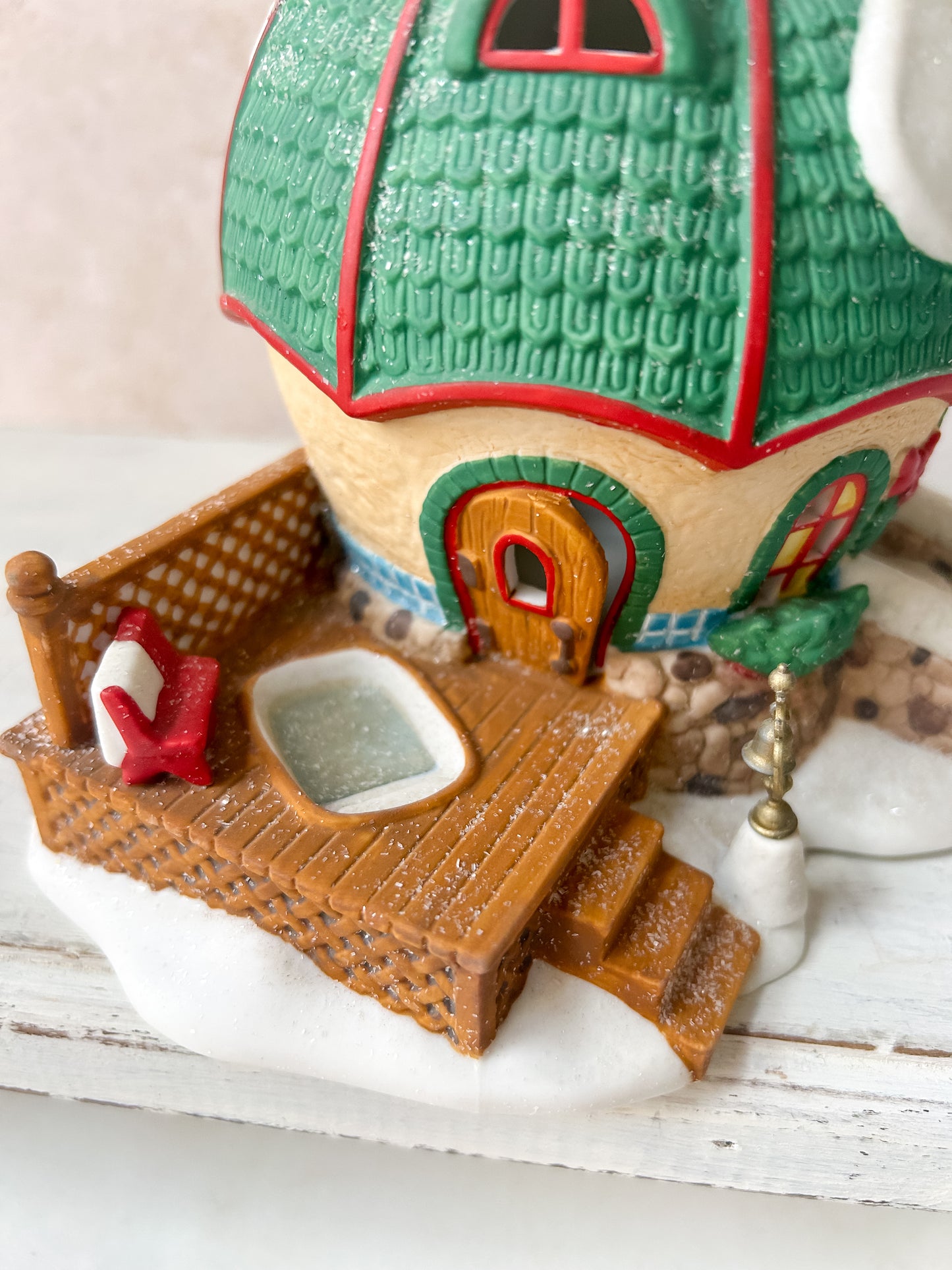 Dept 56 North Pole Series "The Elf Spa"