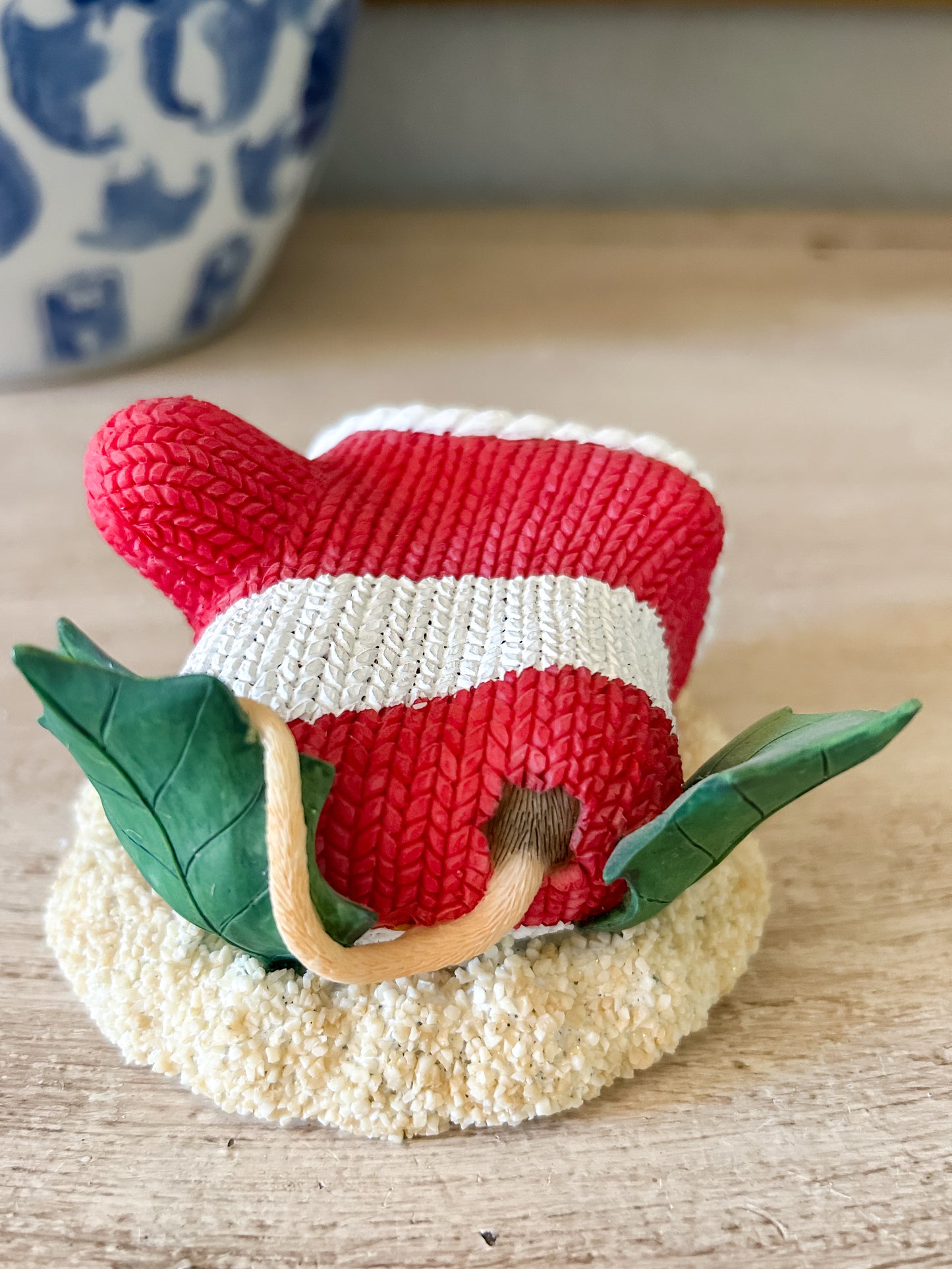 Charming Tails Figurine "A Warm Woolen Mitten"