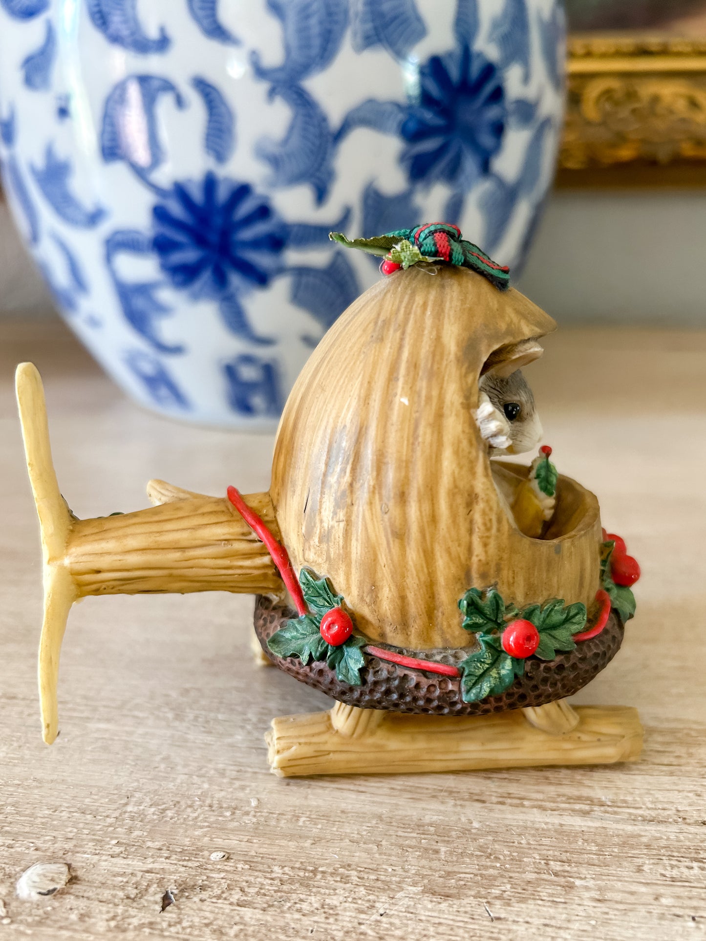 Charming Tails Figurine "Mackenzie's Whirlygig"