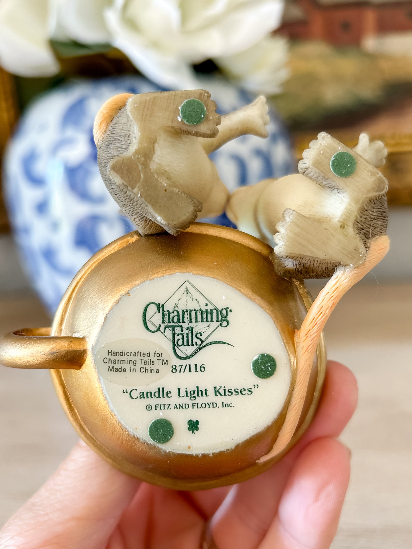 Charming Tails Figurine "Candle Light Kisses"