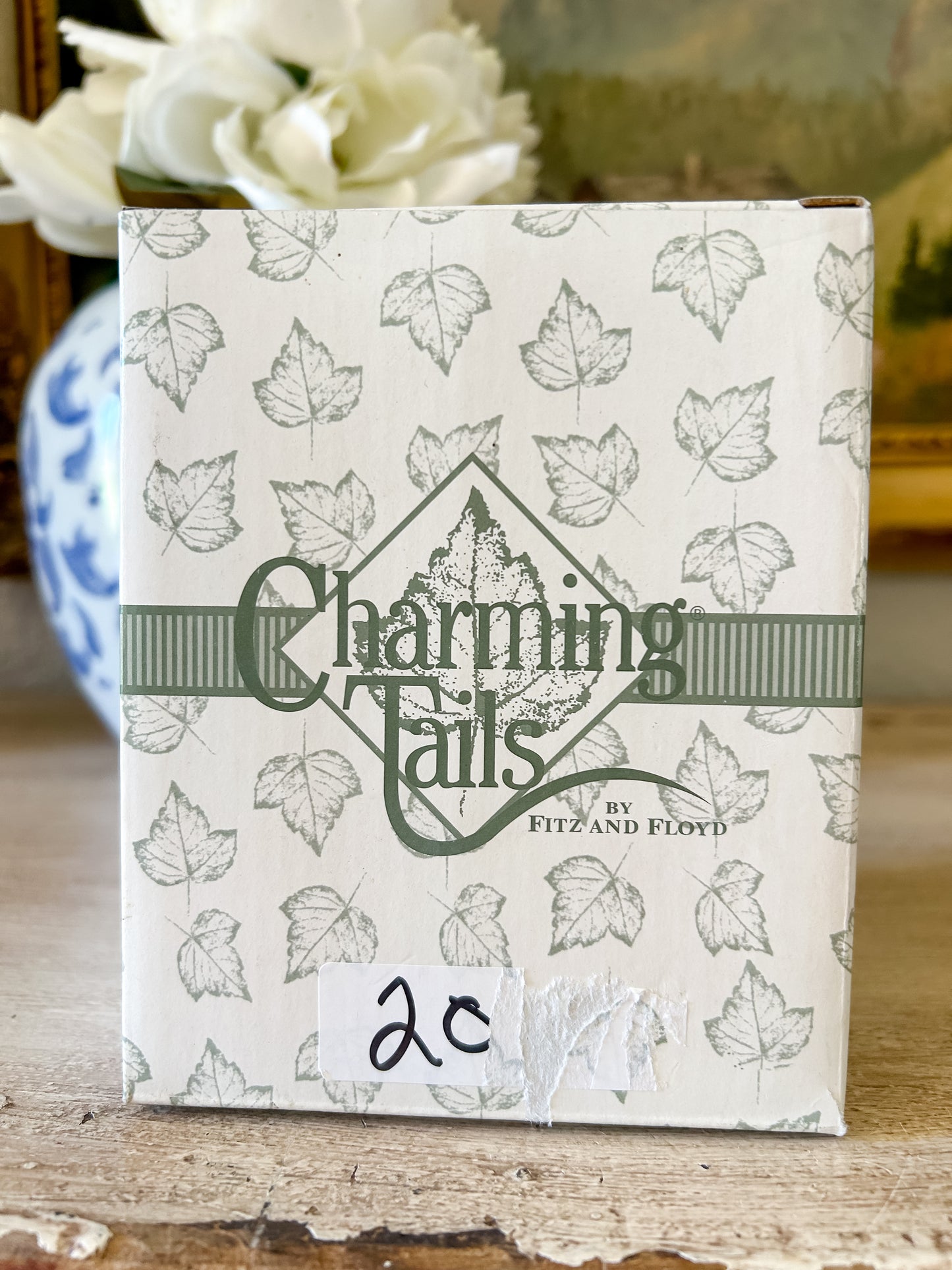 Charming Tails Figurine "Happy Holiday Bouquet"