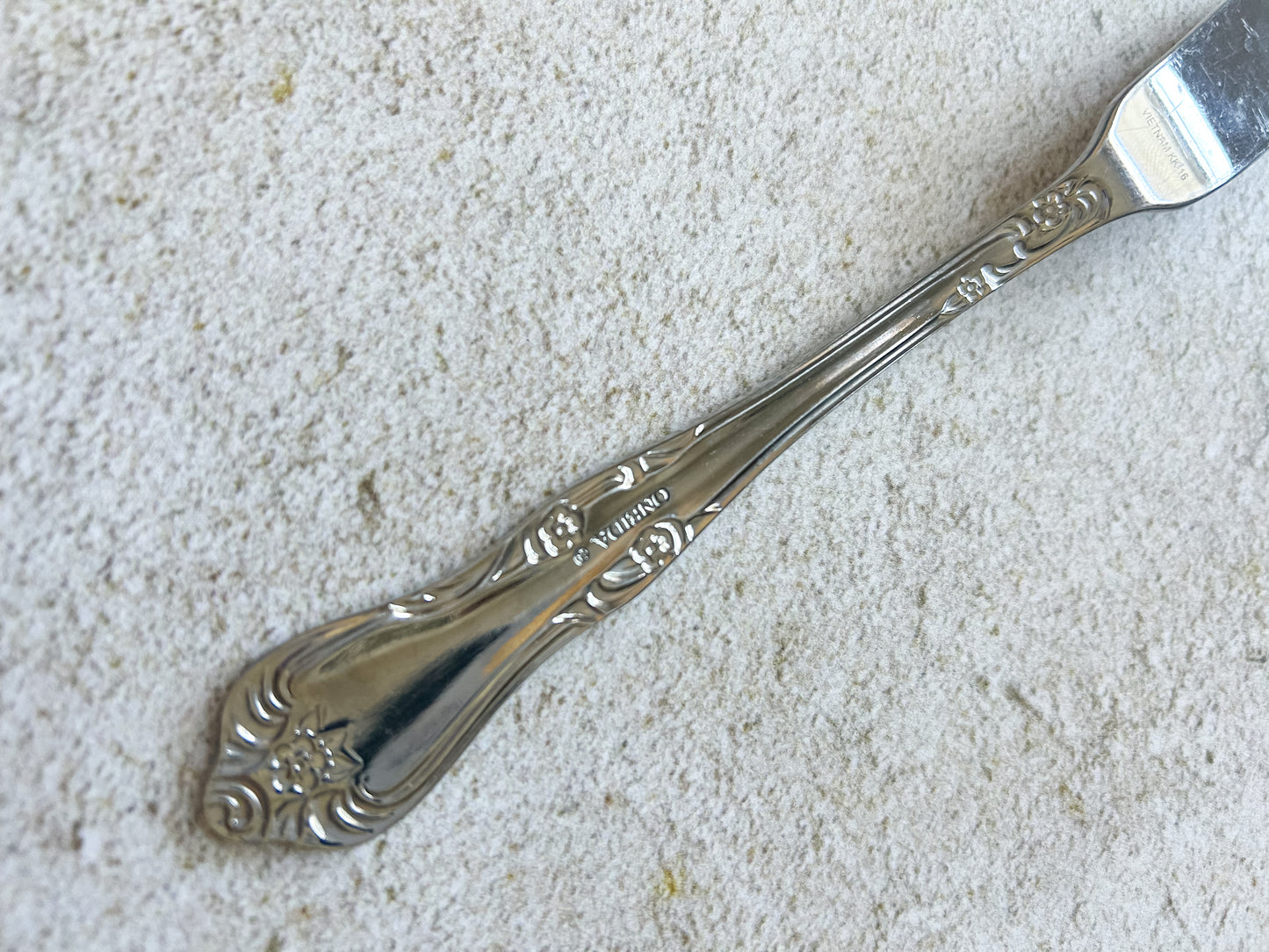 Oneida Azalea Master Butter Knife