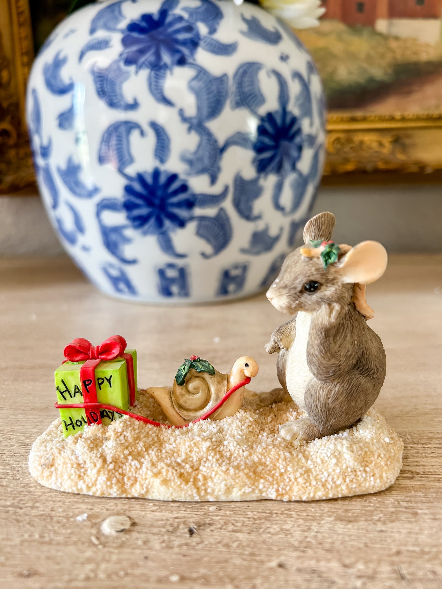 *Limited Edition Charming Tails Figurine "Waiting for Xmas"