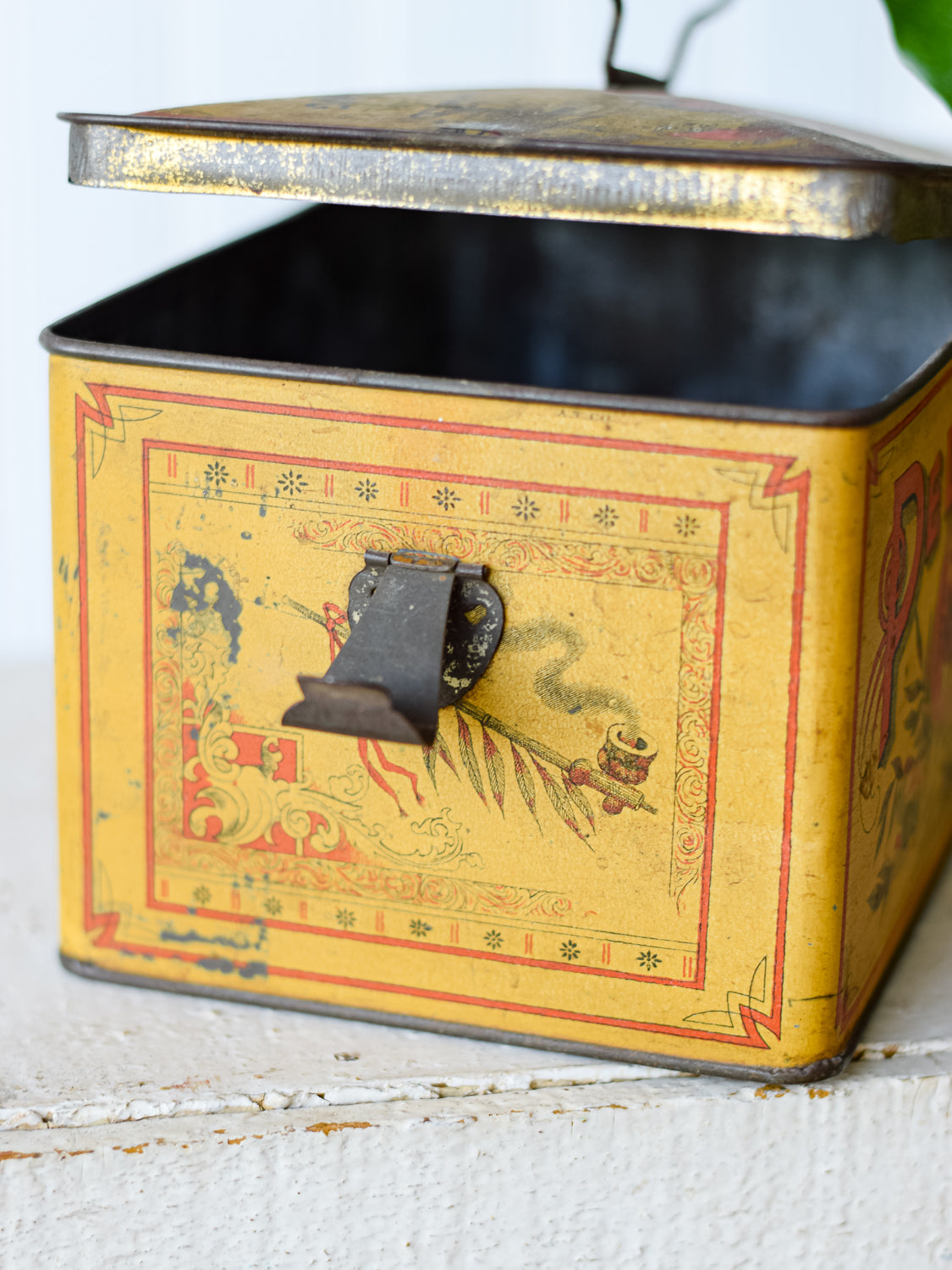 Antique Lunch Box Style Pedro Tobacco Tin