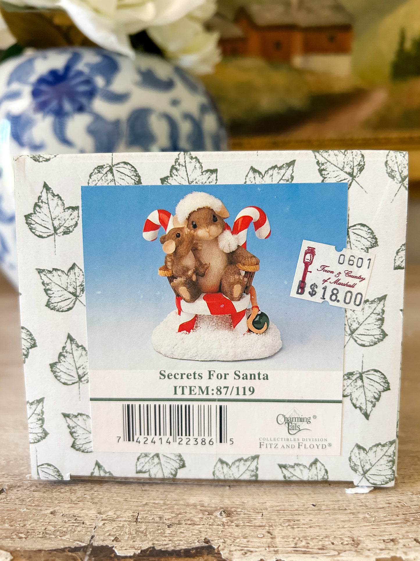 Charming Tails Figurine "Secrets for Santa”