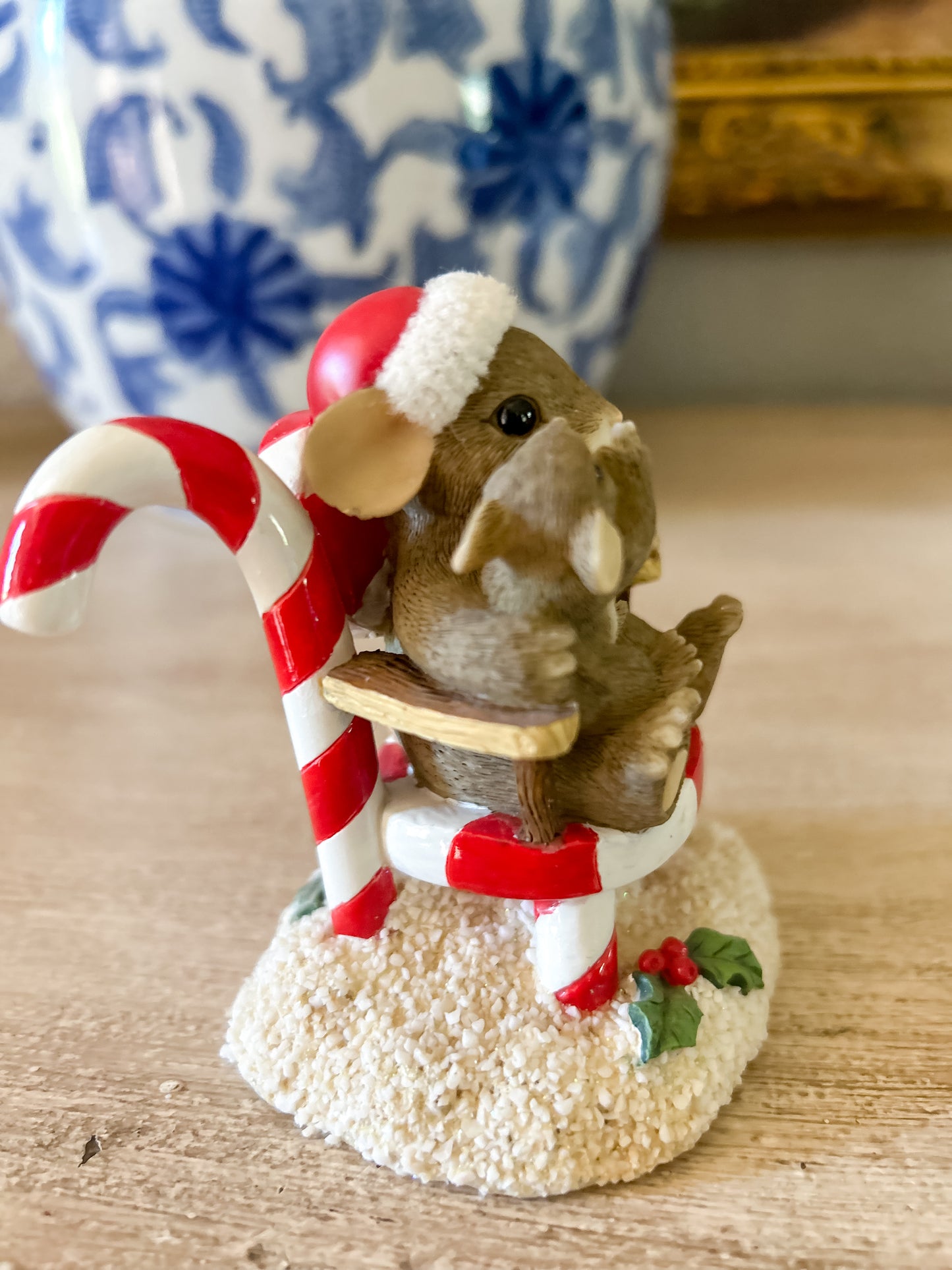 Charming Tails Figurine "Secrets for Santa”