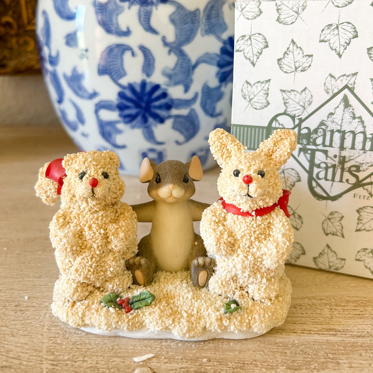 Charming Tails Figurine "Frosty Friends"