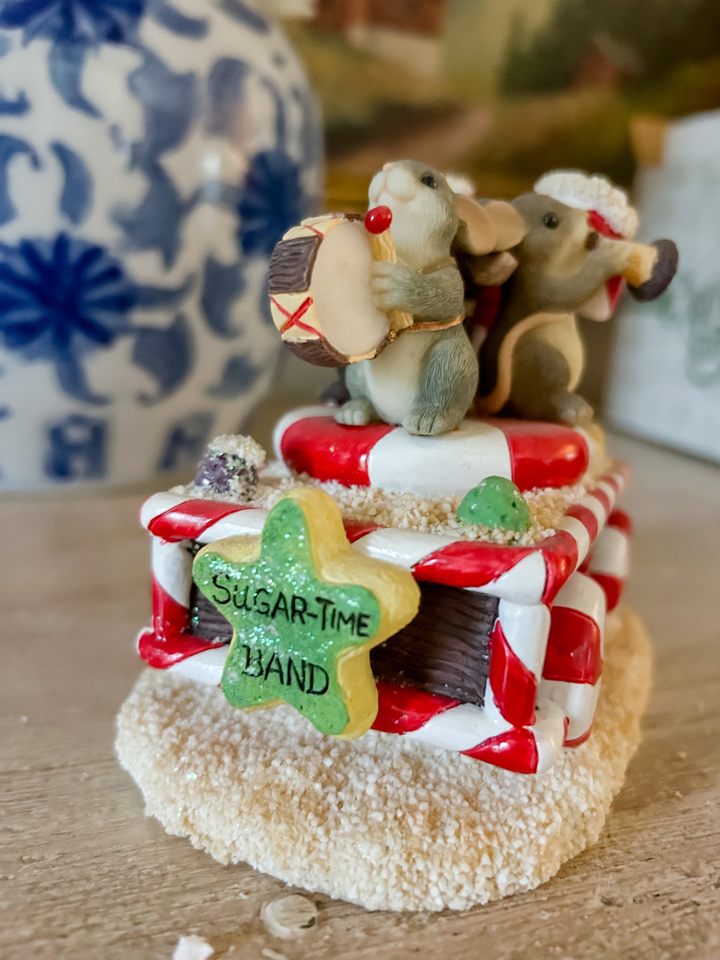 Charming Tails Figurine "Sugar Time Band Float"