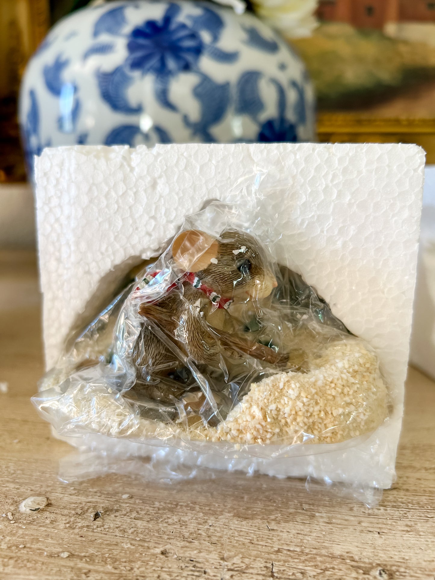 Charming Tails Figurine "A Shoveling We Will Go"