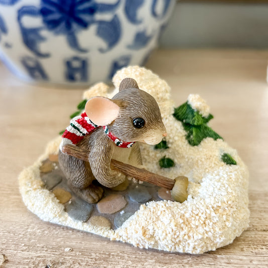 Charming Tails Figurine "A Shoveling We Will Go"