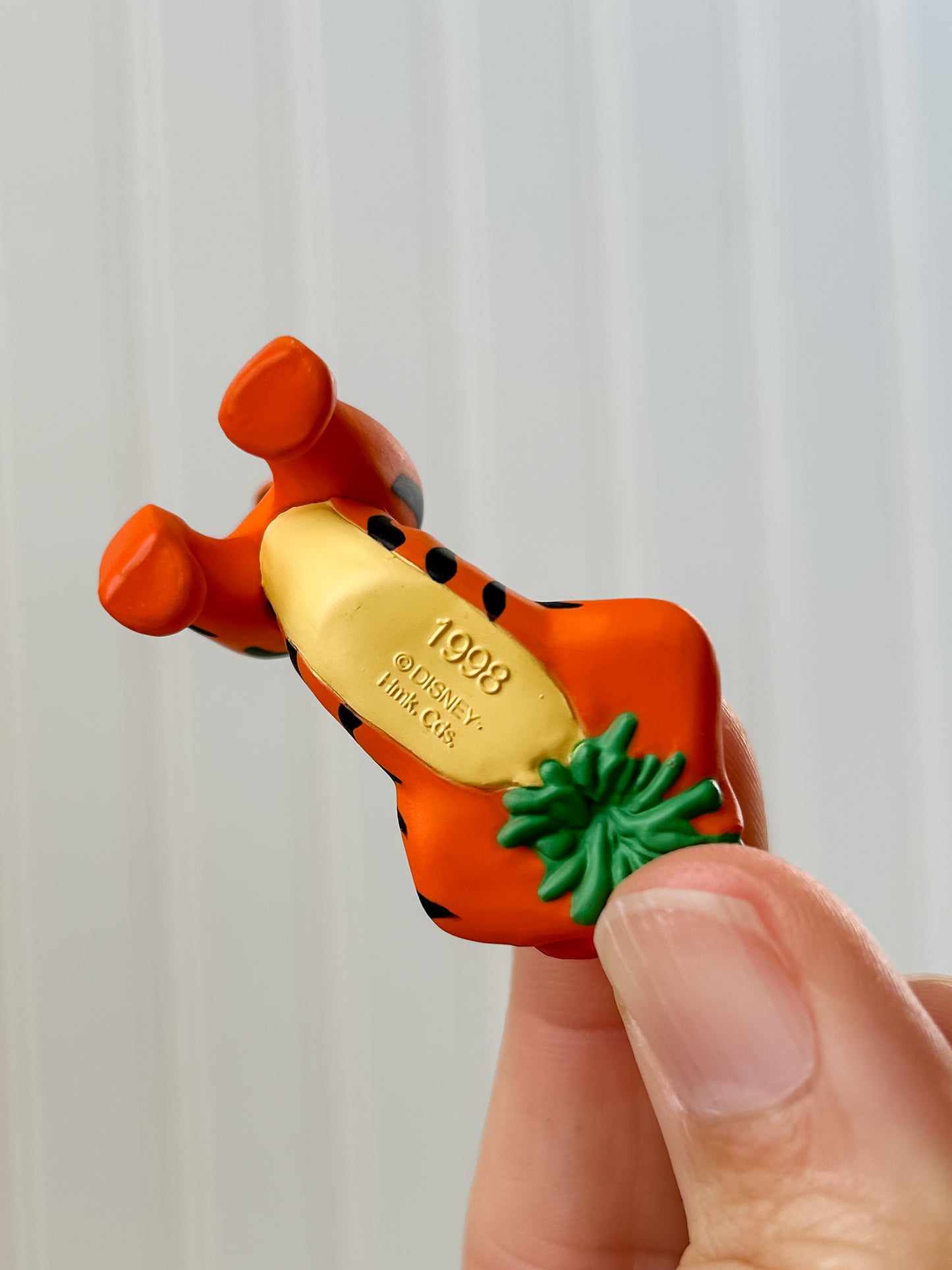 Vintage 1998 Hallmark Ornament "Tigger in the Garden"