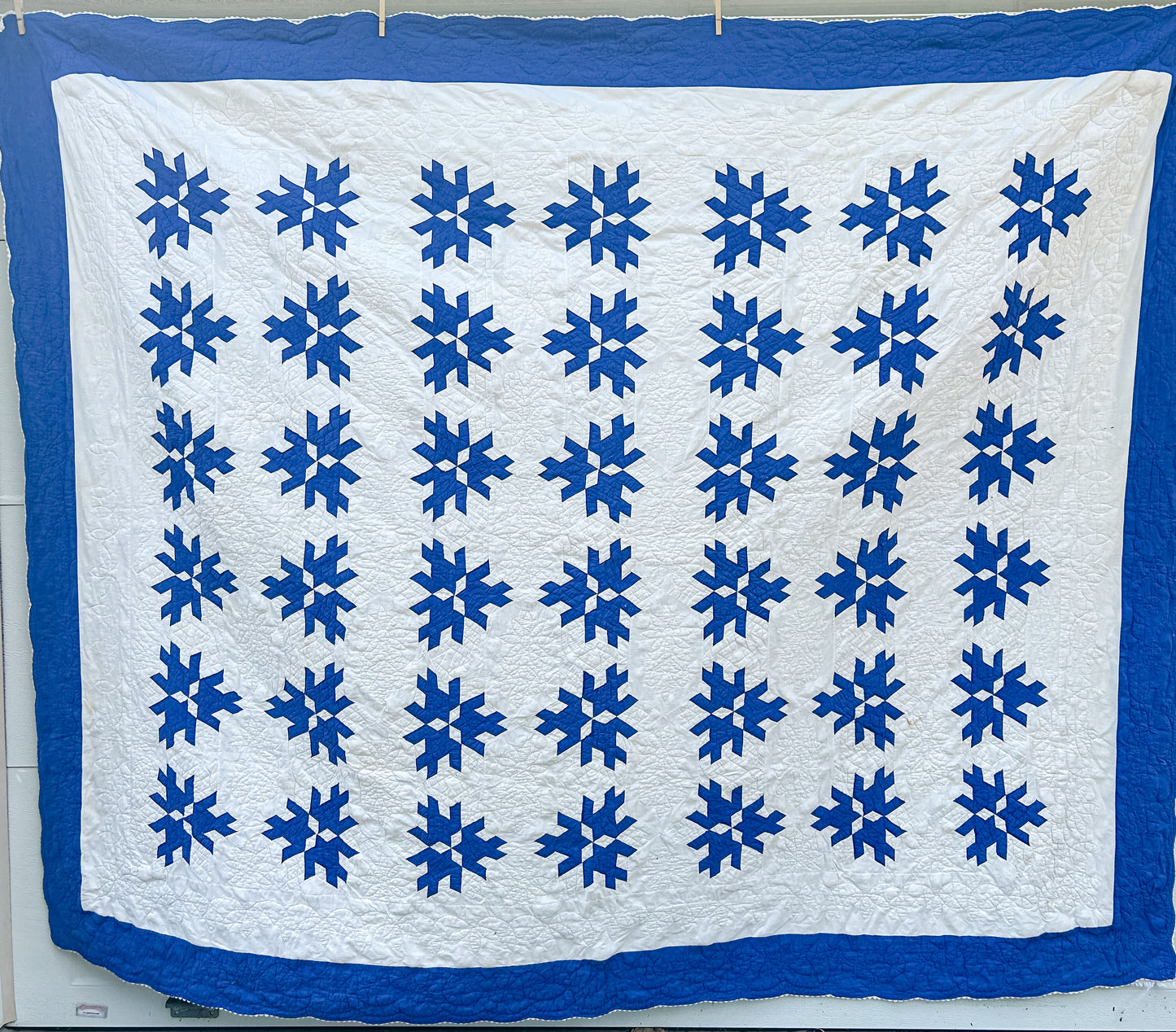 Vintage Blue & White Quilt with Ric-Rac Edge