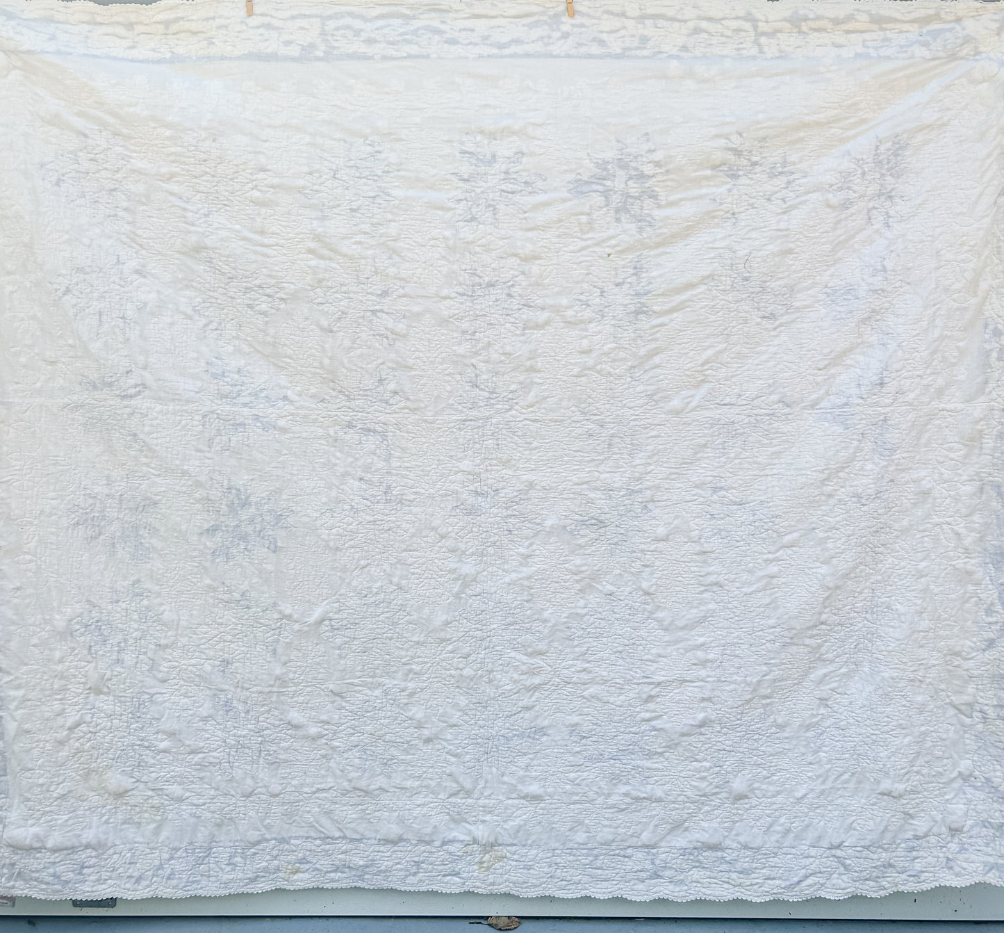 Vintage Blue & White Quilt with Ric-Rac Edge