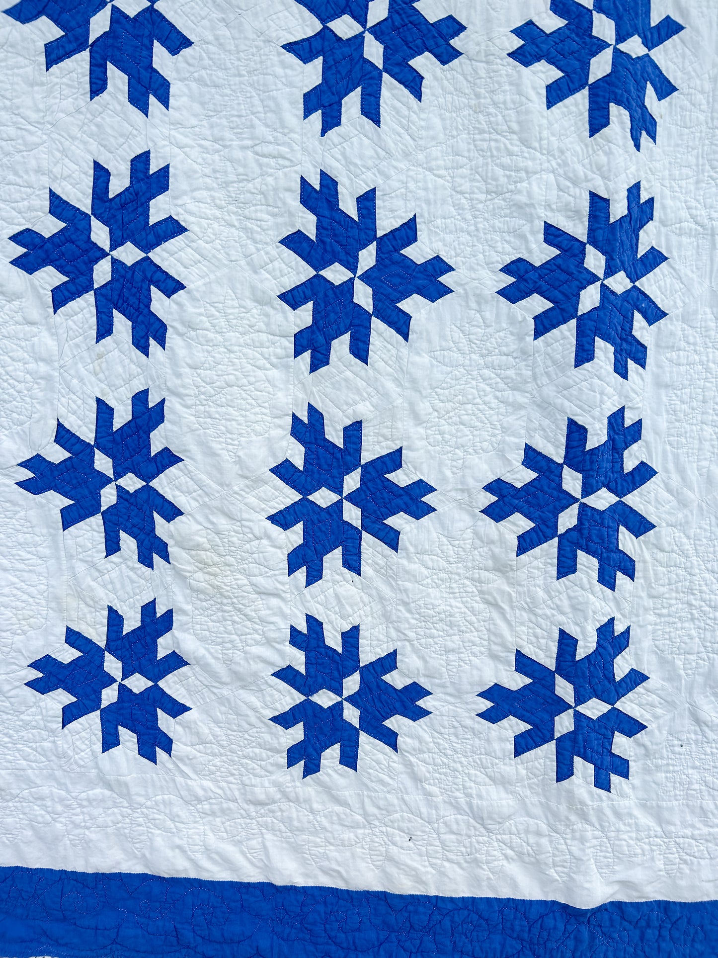 Vintage Blue & White Quilt with Ric-Rac Edge
