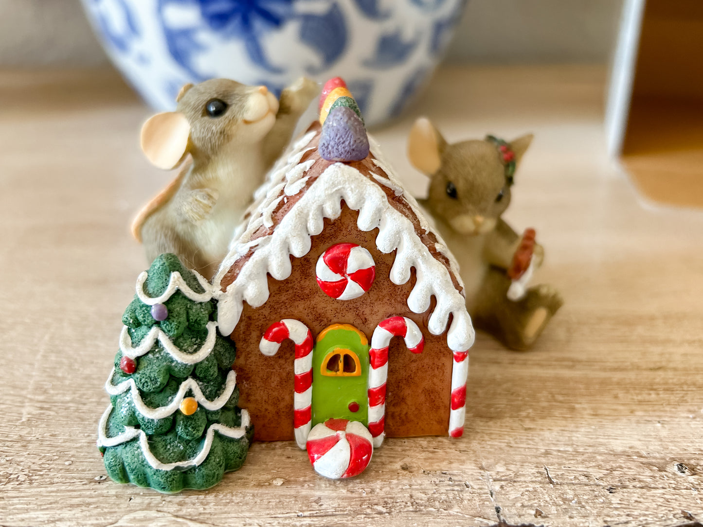 Charming Tails Figurine "Home Sweet Home"