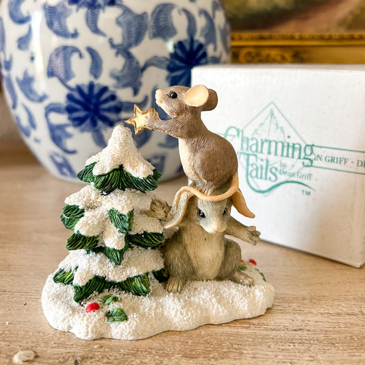 Charming Tails Figurine "Teamwork Helps"