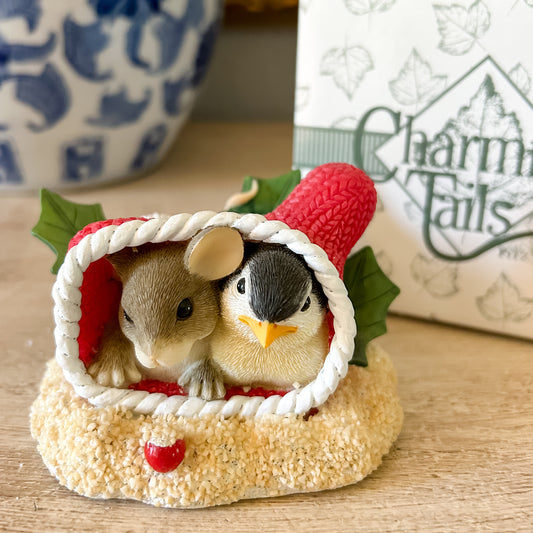 Charming Tails Figurine "A Warm Woolen Mitten"