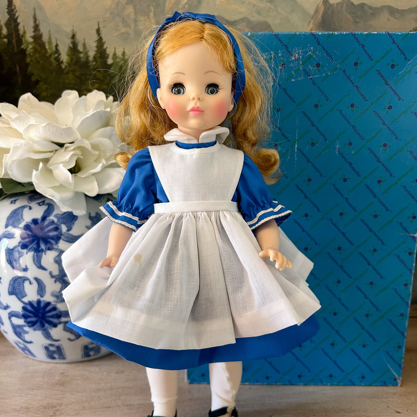 Alice in Wonderland Madam Alexander Doll