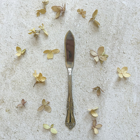 Oneida Azalea Master Butter Knife