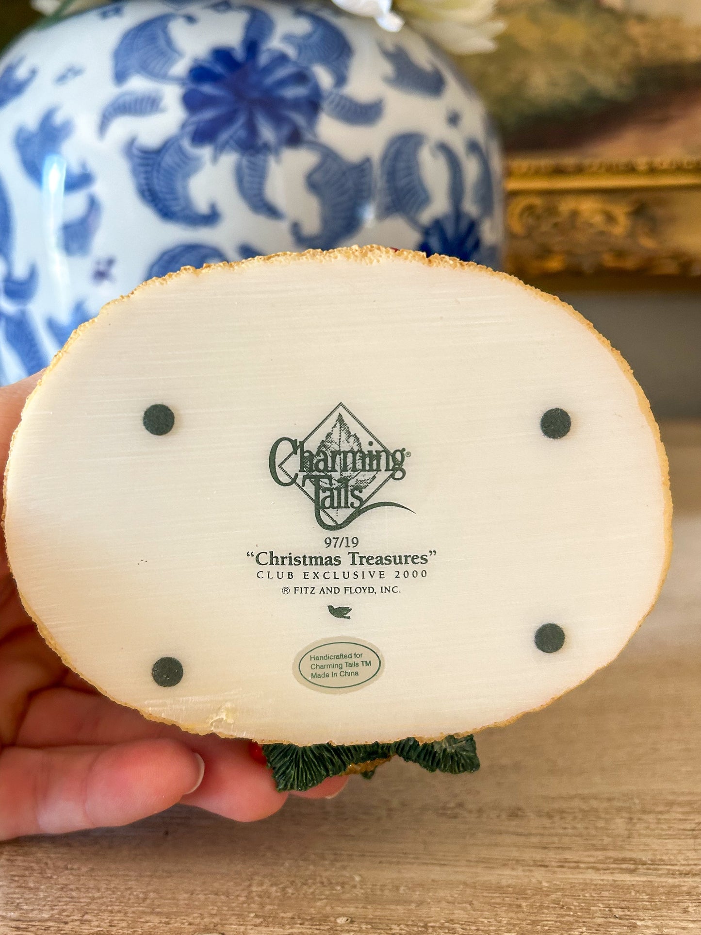 Charming Tails Figurine "Christmas Treasures"