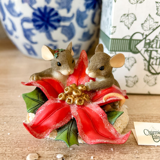 Charming Tails Figurine "The Season of Love"