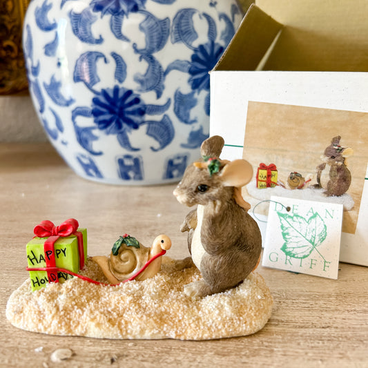 *Limited Edition Charming Tails Figurine "Waiting for Xmas"