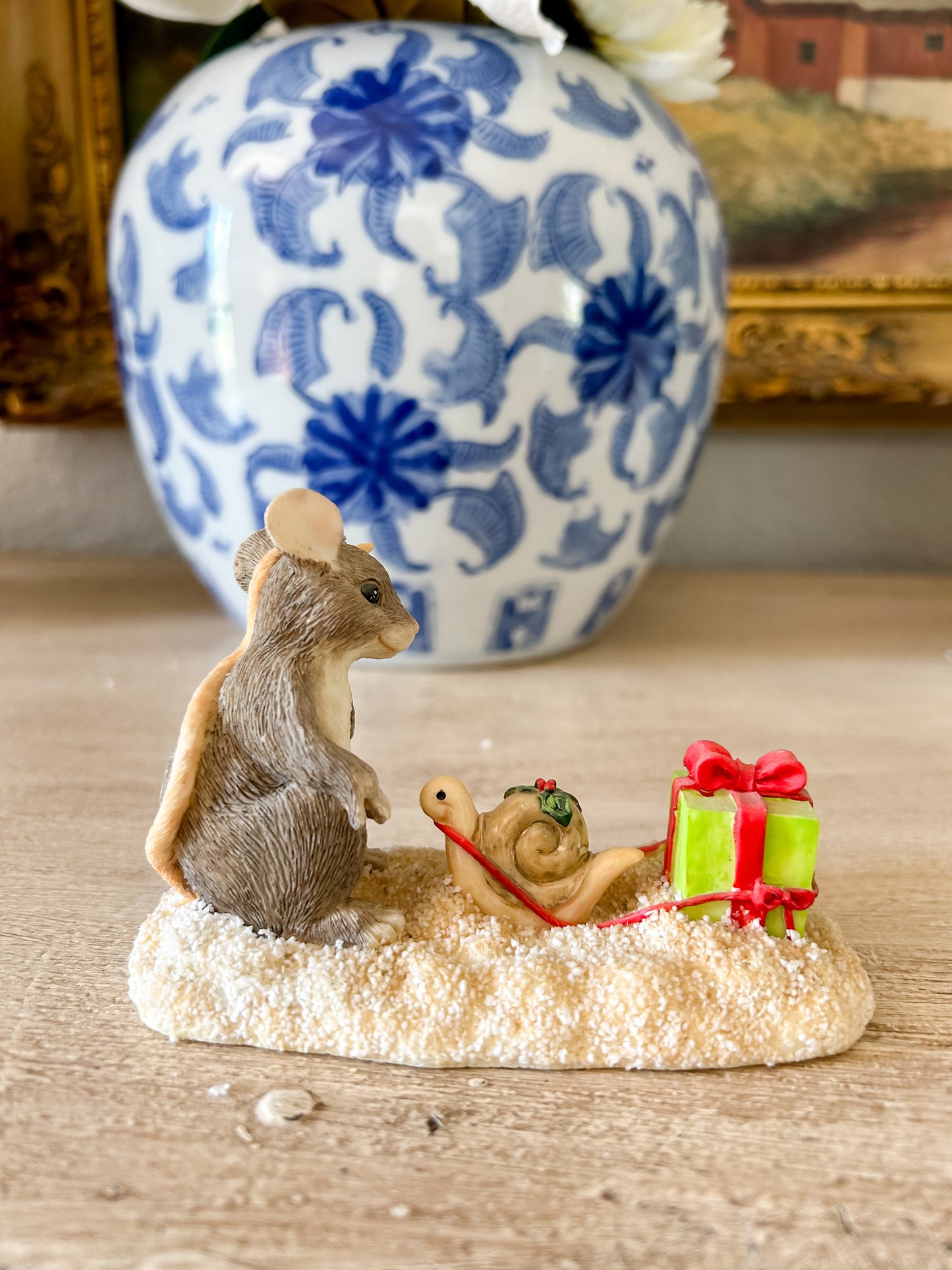 *Limited Edition Charming Tails Figurine "Waiting for Xmas"
