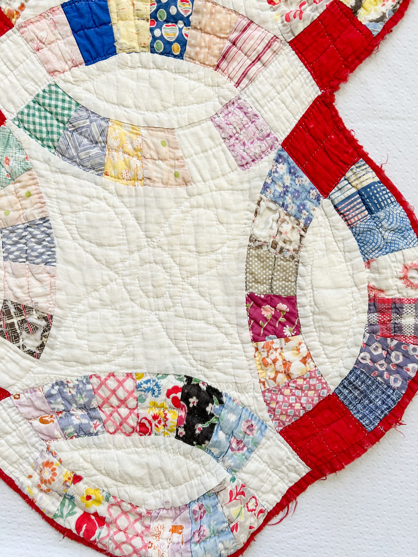 Vintage Double Wedding Ring Quilt with Feed Sack Fabrics
