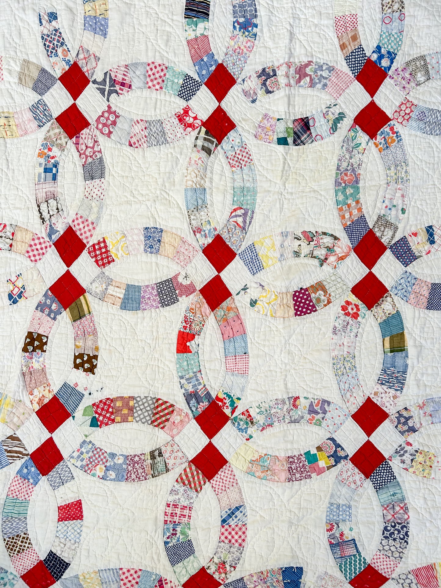 Vintage Double Wedding Ring Quilt with Feed Sack Fabrics
