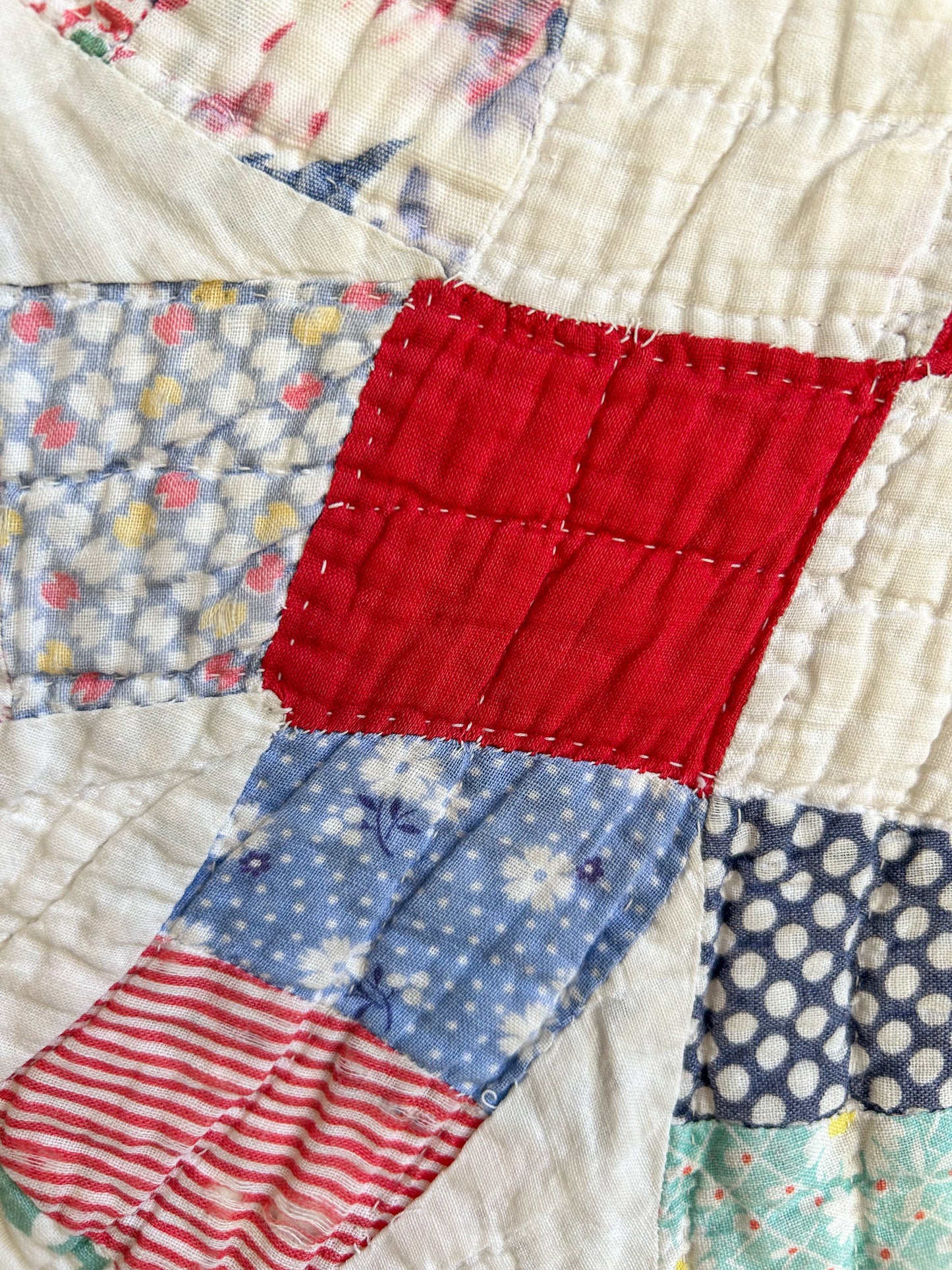 Vintage Double Wedding Ring Quilt with Feed Sack Fabrics