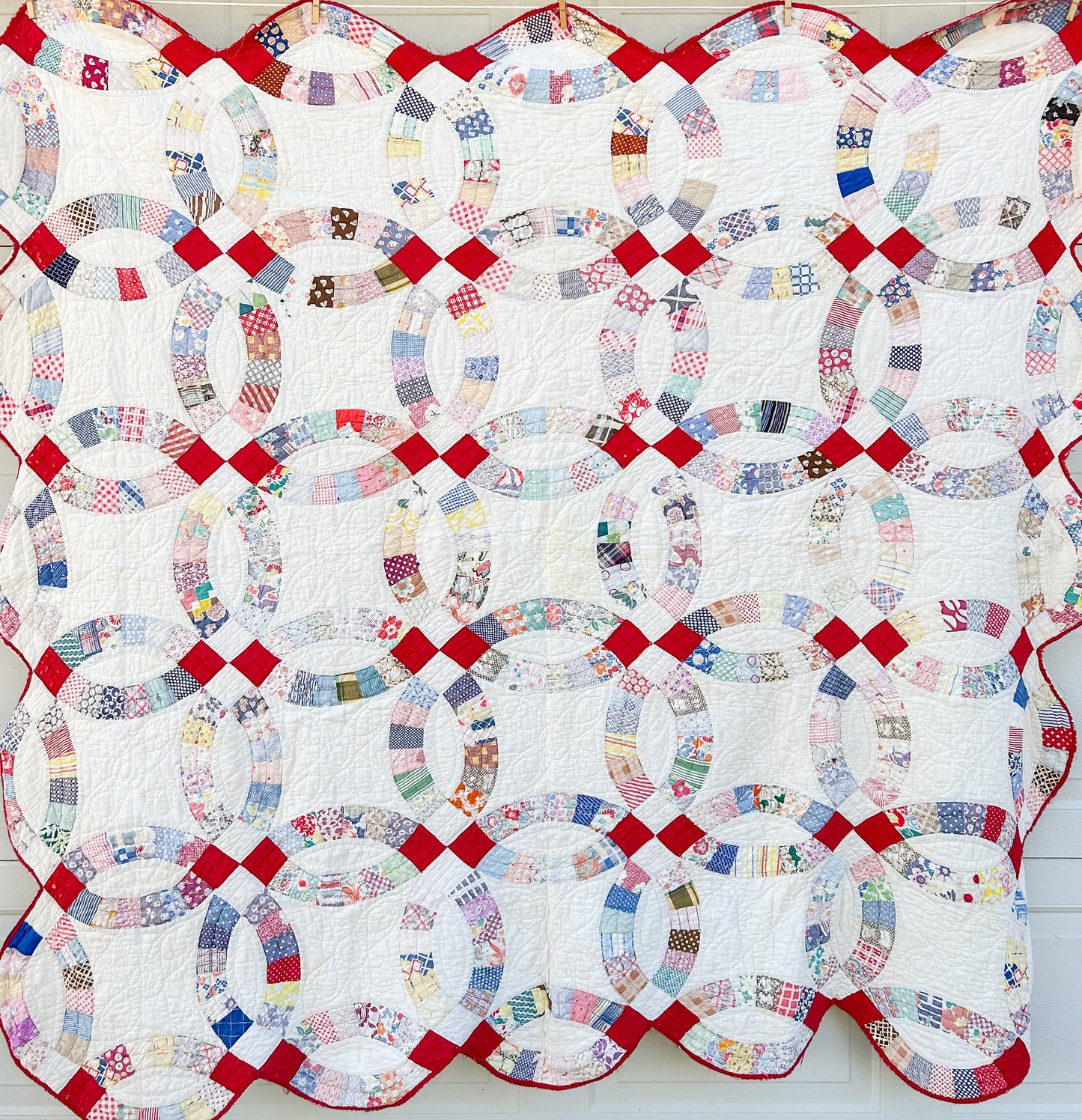 Vintage Double Wedding Ring Quilt with Feed Sack Fabrics