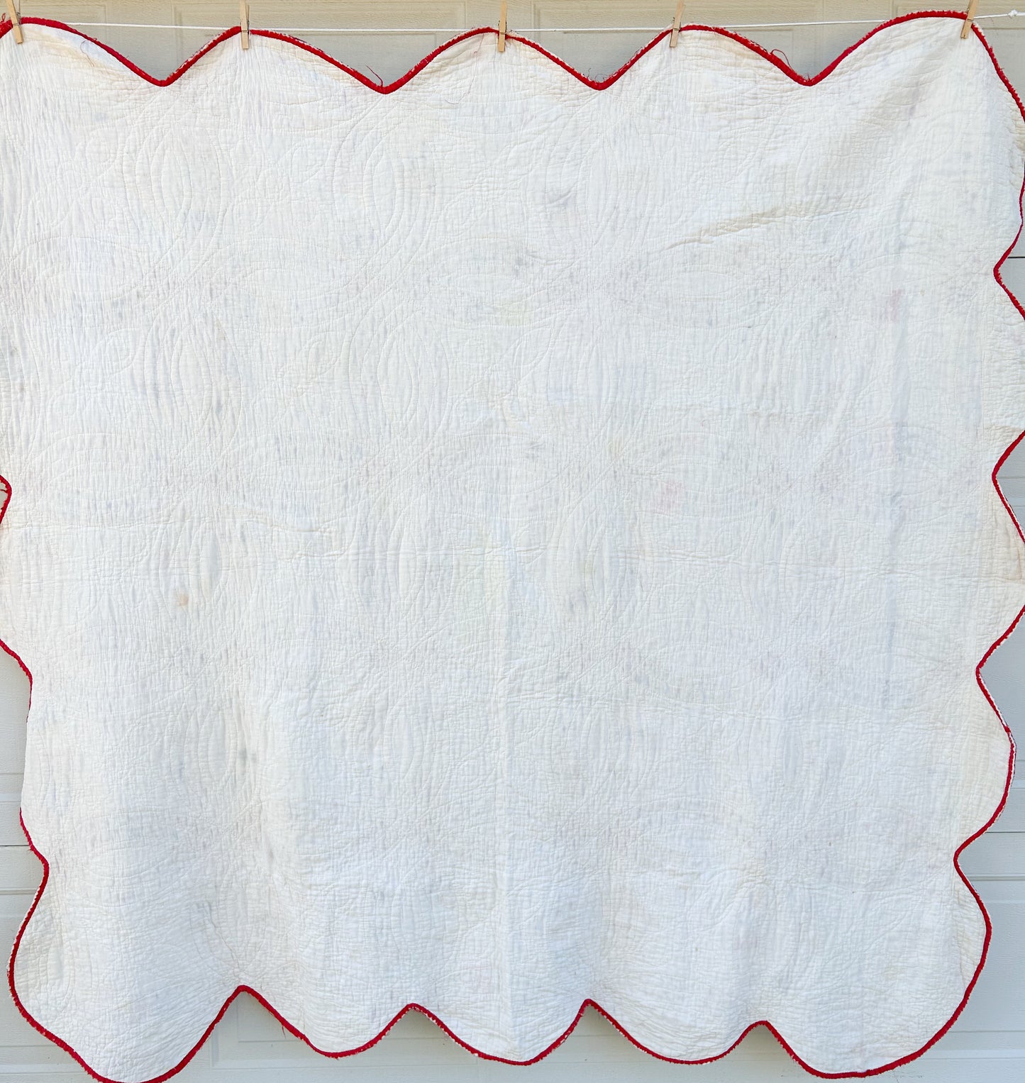 Vintage Double Wedding Ring Quilt with Feed Sack Fabrics