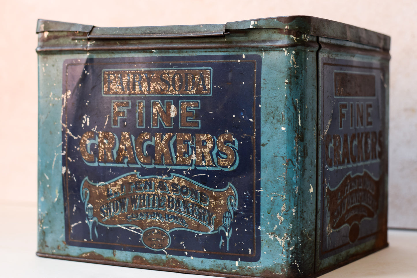 Fairy Fine Soda Cracker Tin