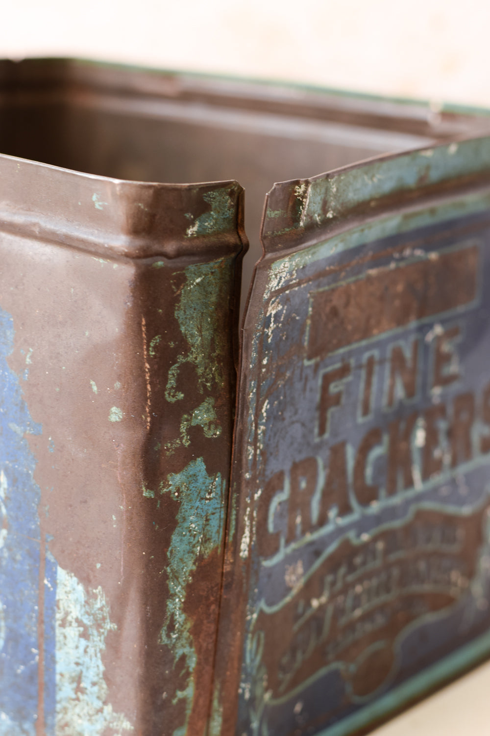 Fairy Fine Soda Cracker Tin