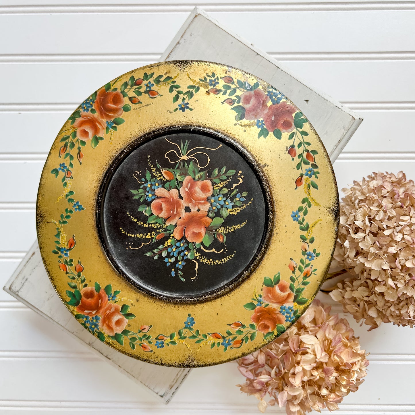 Black & Gold Vintage Tin