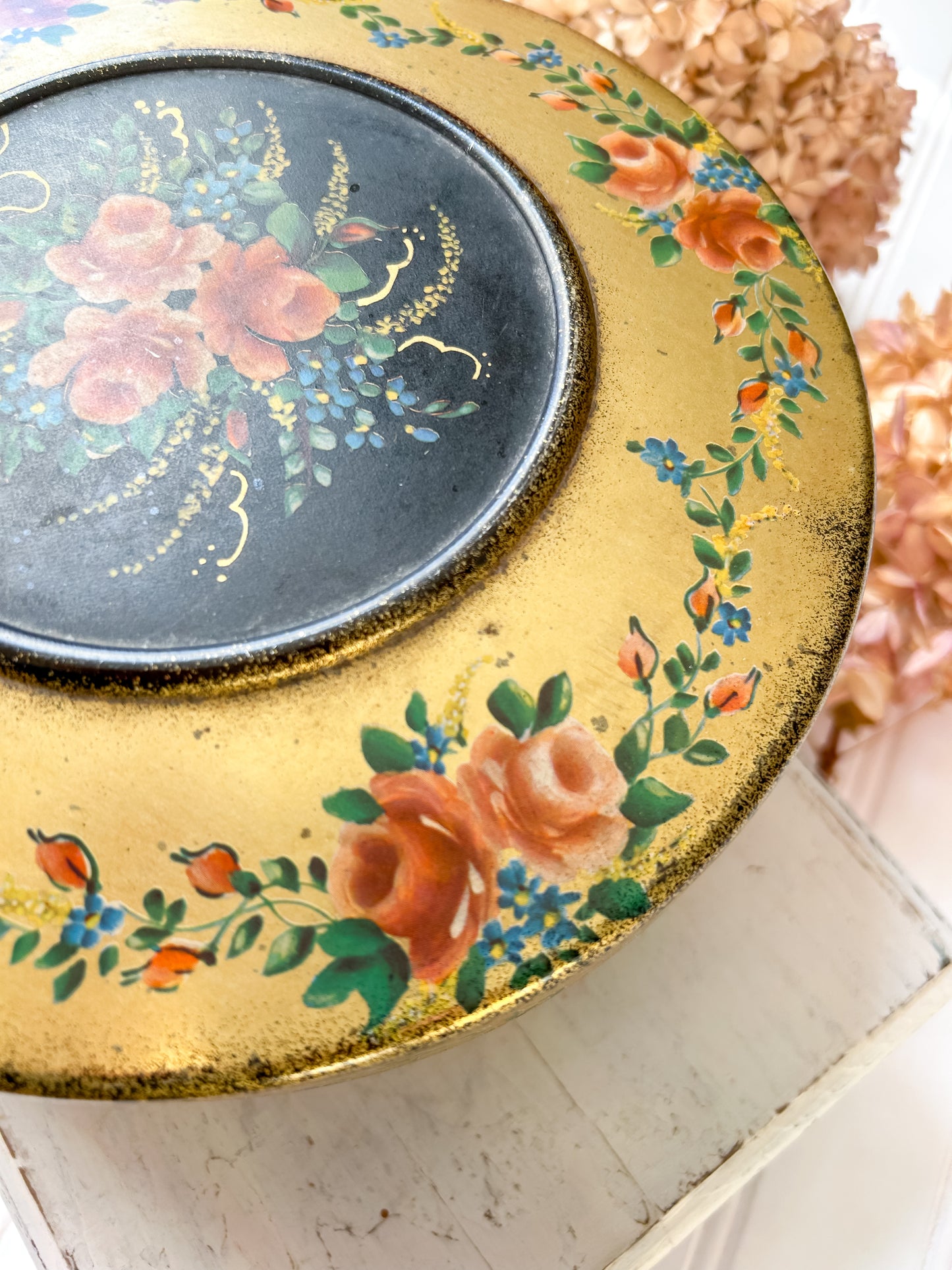 Black & Gold Vintage Tin