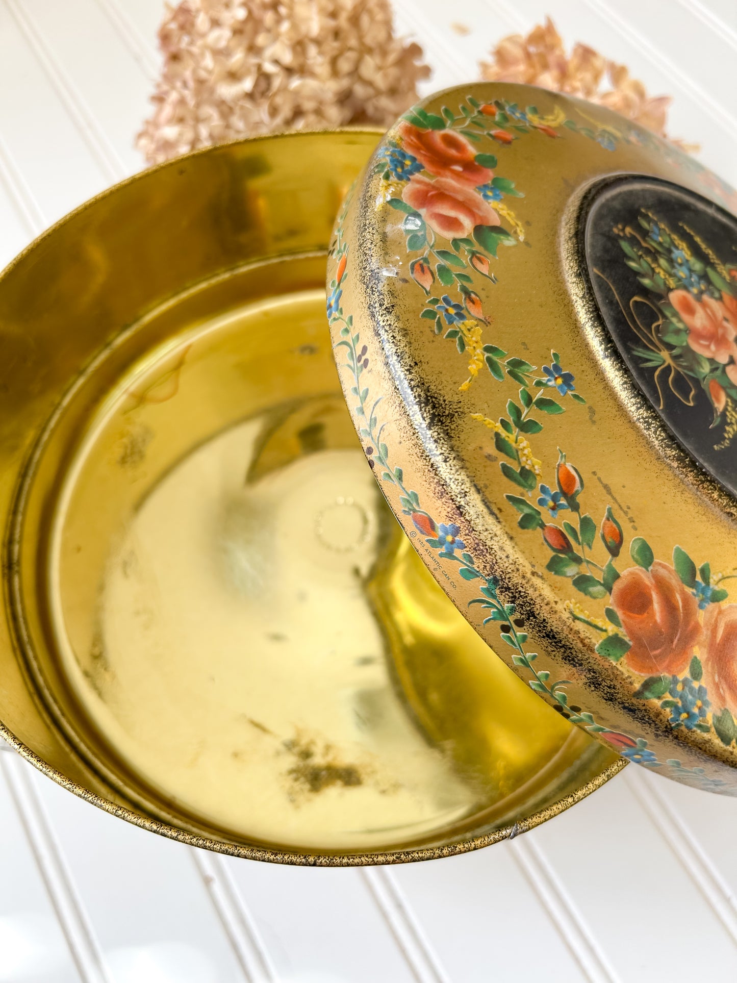 Black & Gold Vintage Tin